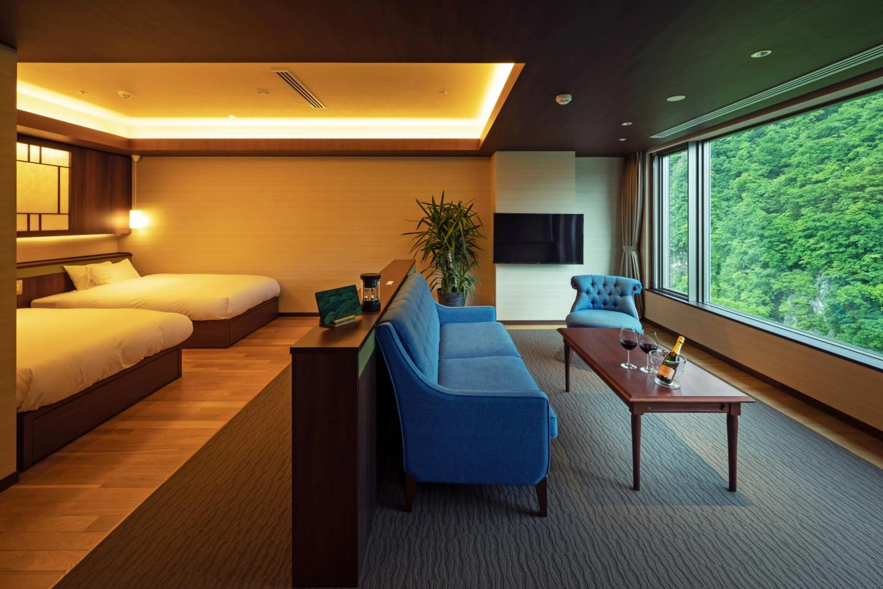 Photo of the whole room, Bed in Grand Blissen Hotel Jozankei