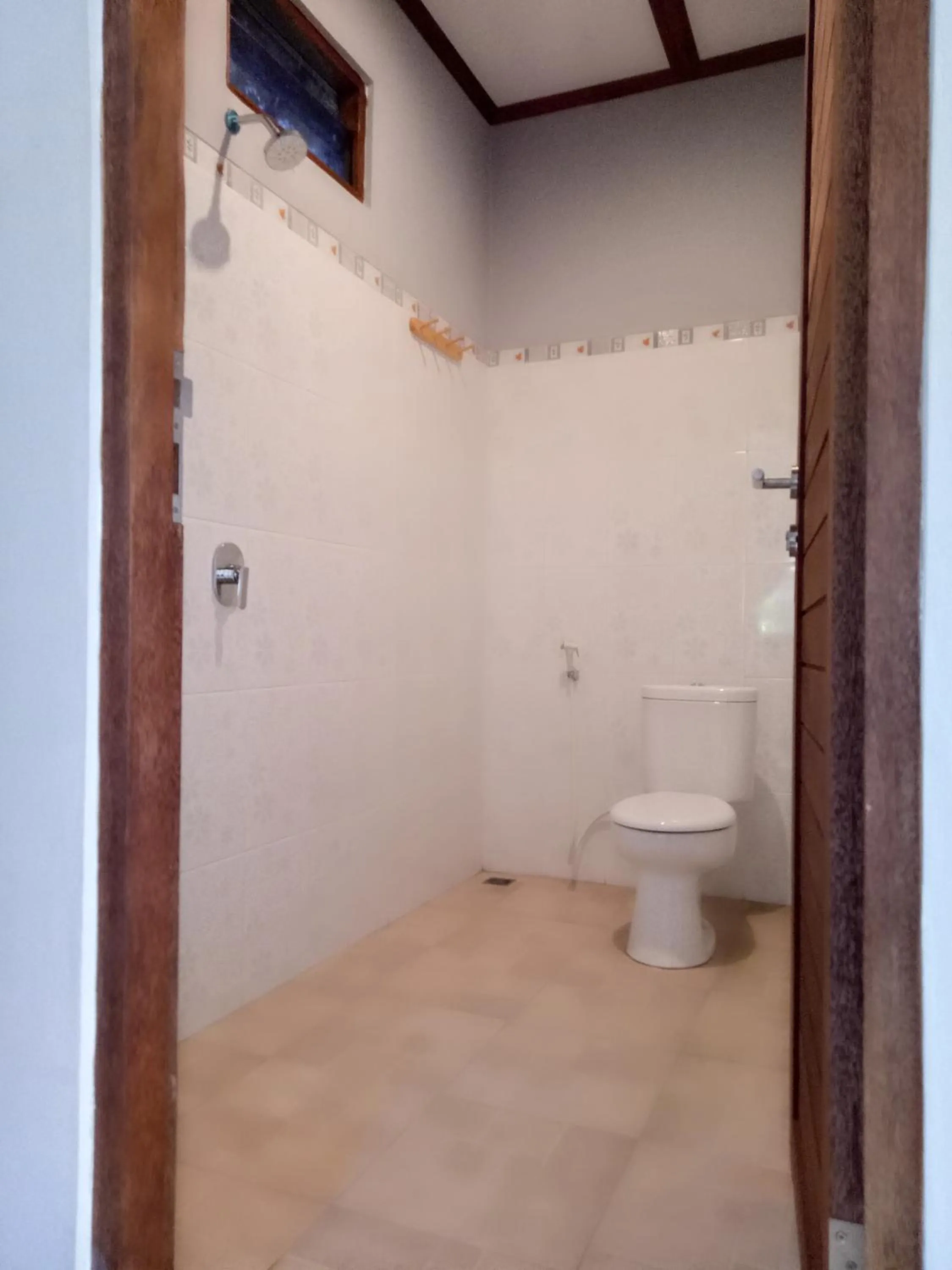 Shower in Emir Surfcamp