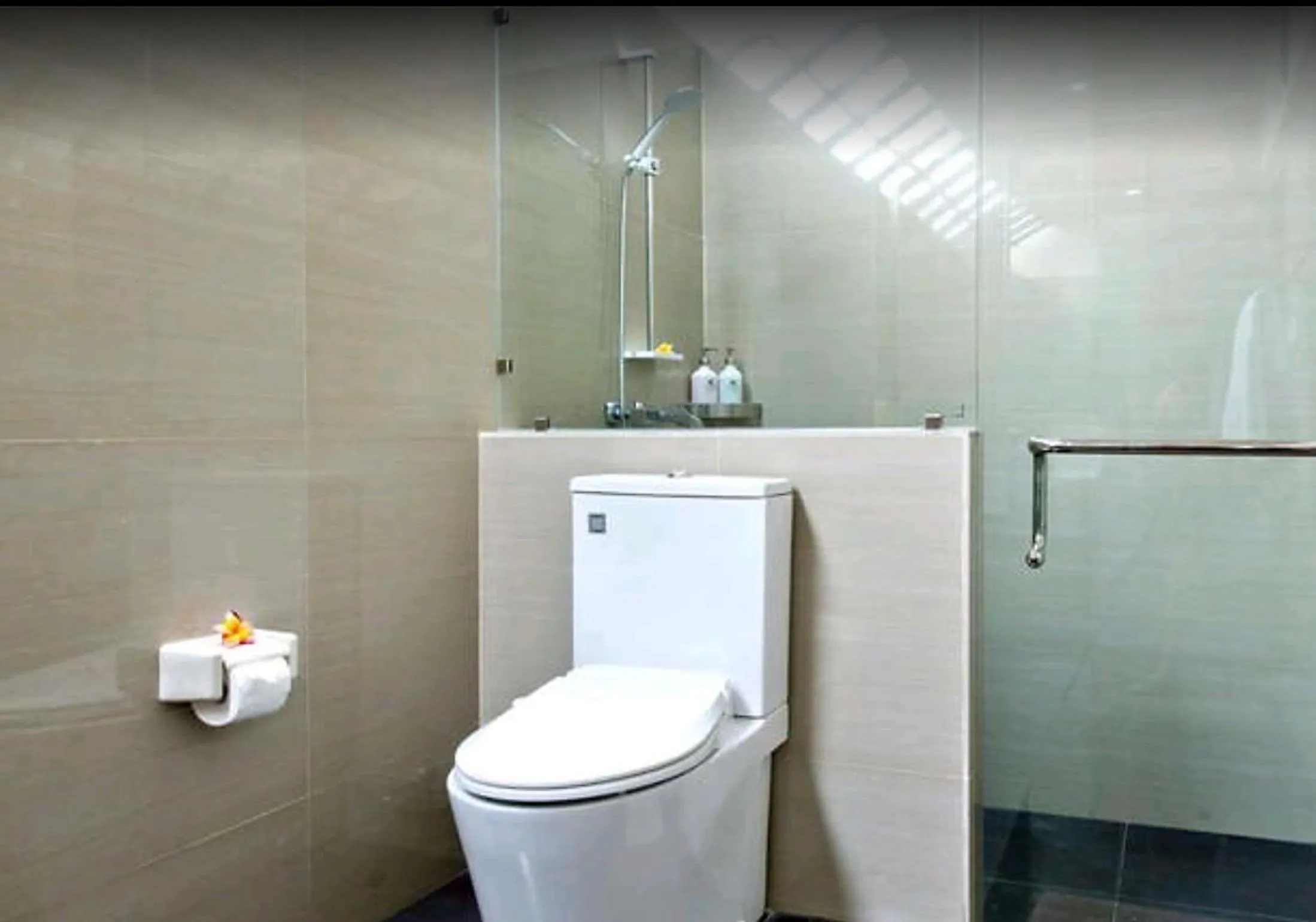 Shower in Kumpul Kumpul Villa Seminyak - CHSE Certified