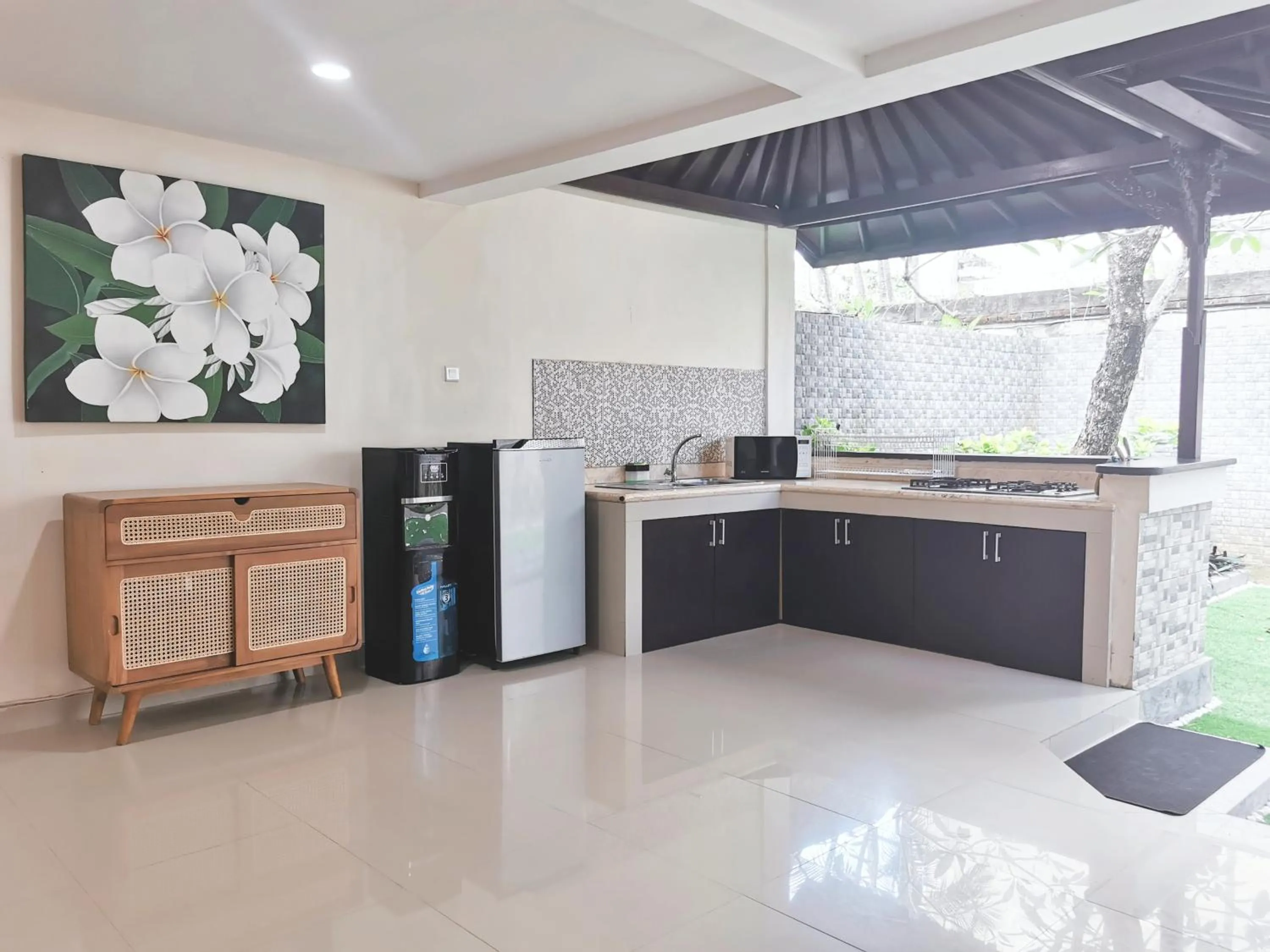 Kitchen or kitchenette in Kumpul Kumpul Villa Seminyak - CHSE Certified