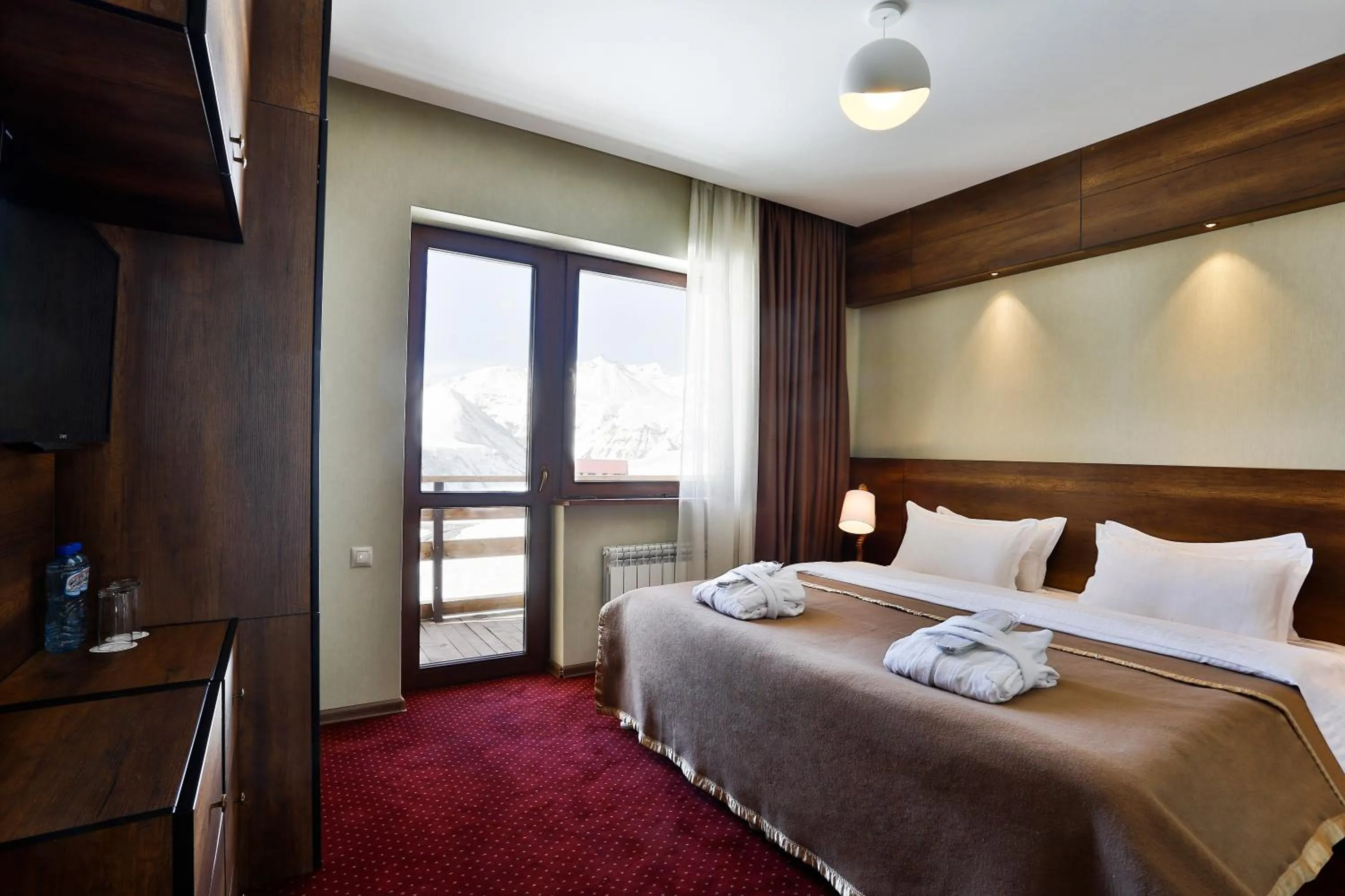 Photo of the whole room, Bed in Hotel Carpe Diem Gudauri