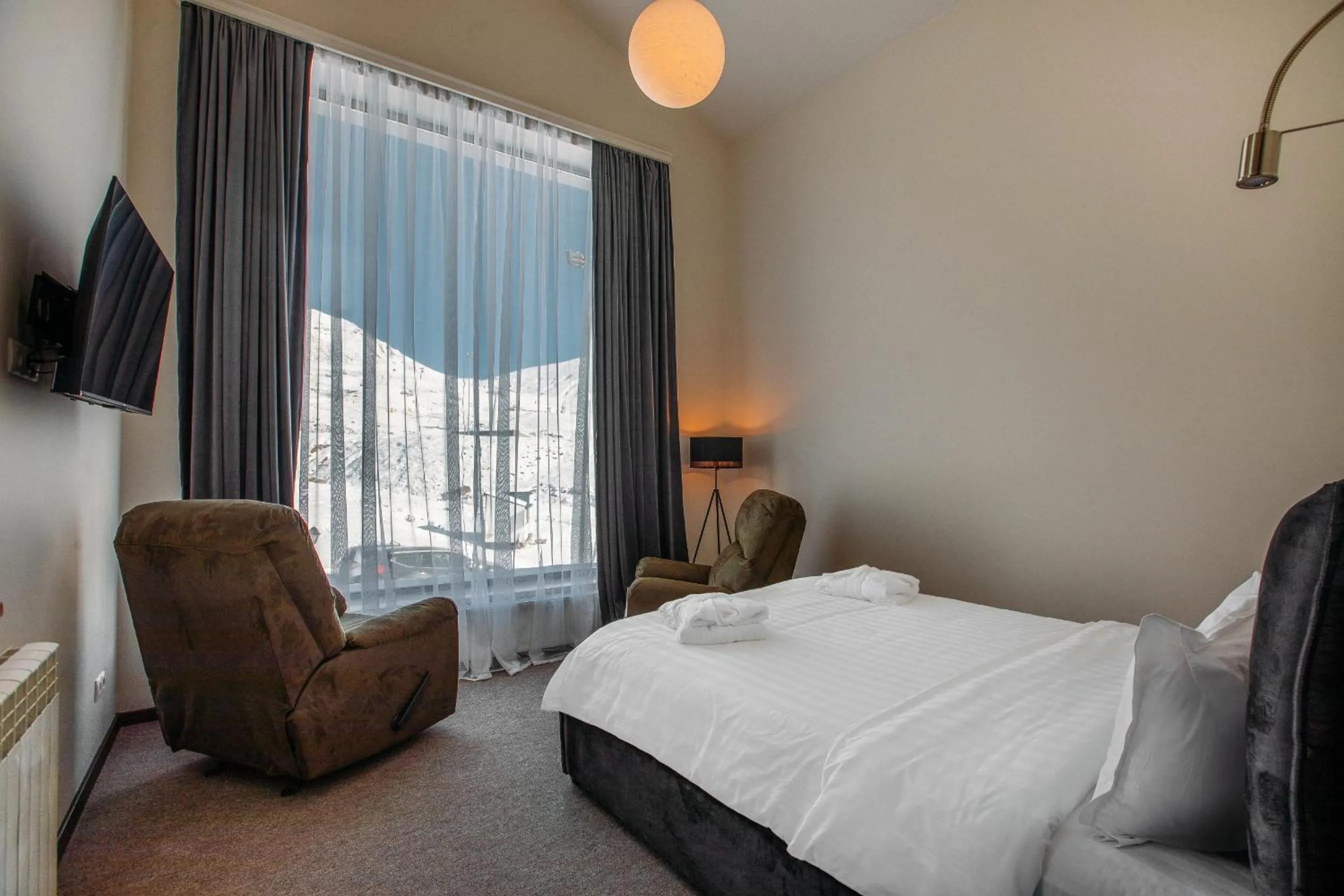 Bedroom, Bed in Hotel Carpe Diem Gudauri