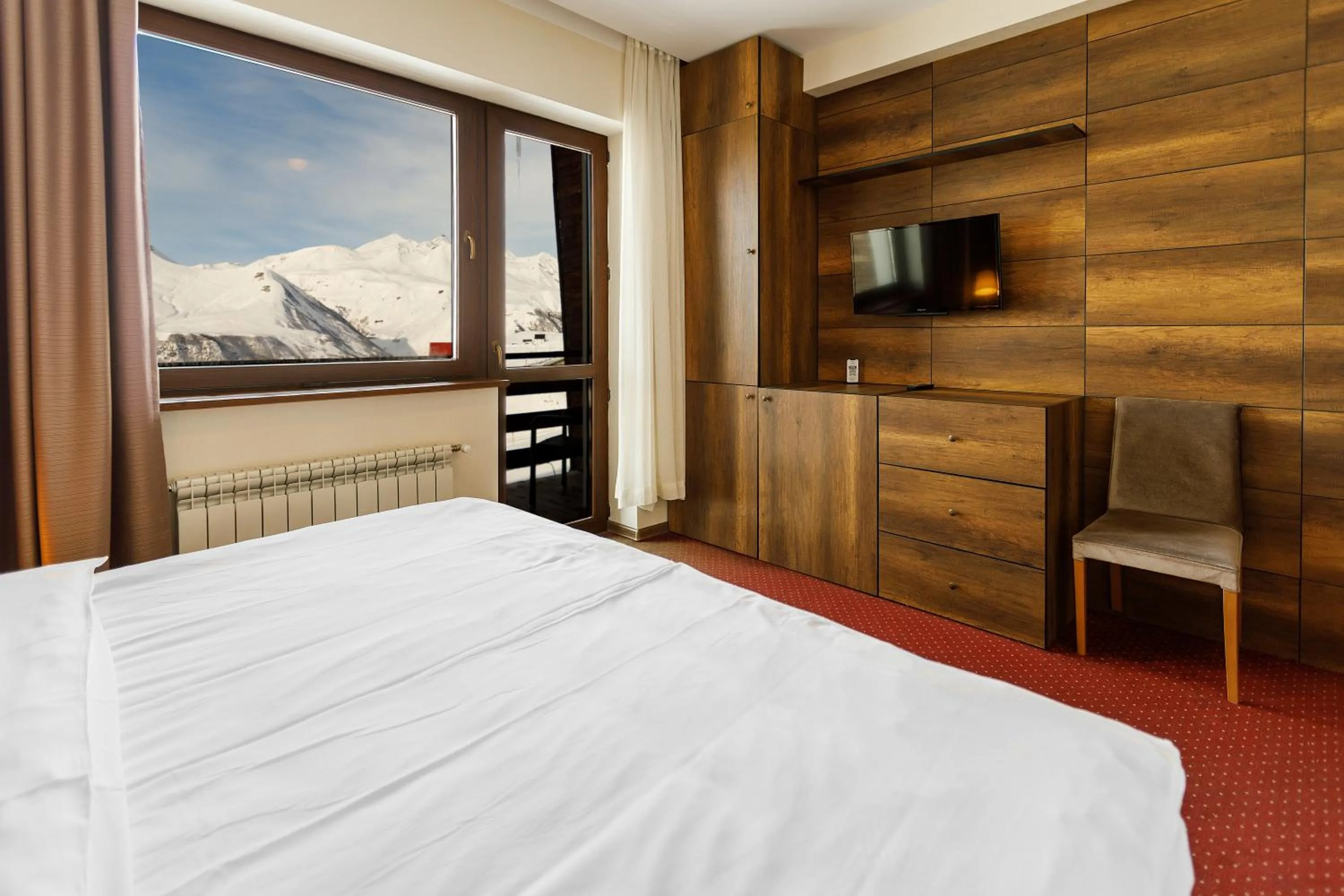 Mountain view, Bed in Hotel Carpe Diem Gudauri