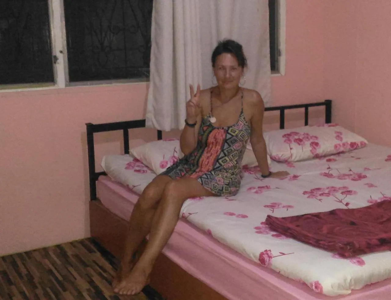 Photo of the whole room, Bed in The Kong