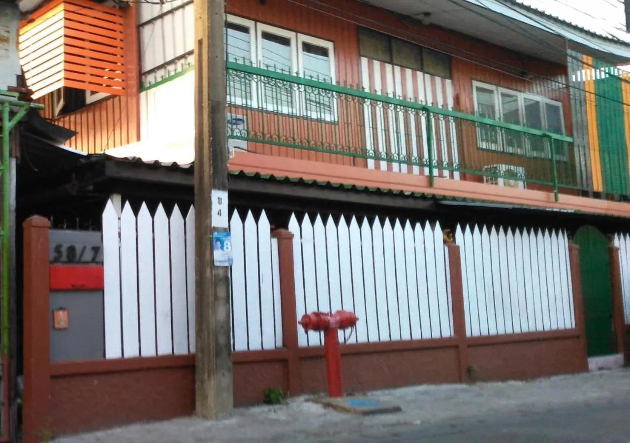 Facade/entrance in The Kong