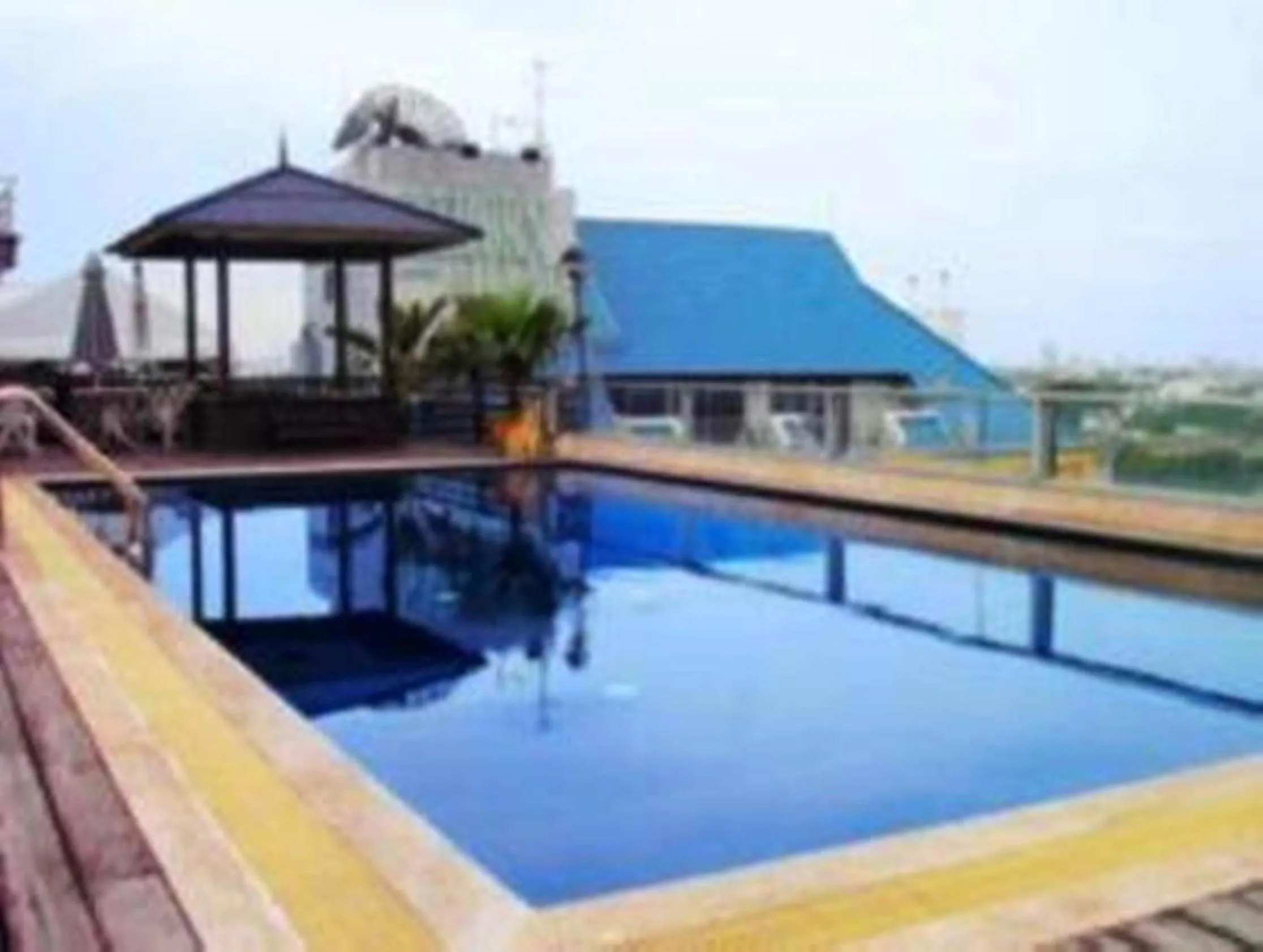 Swimming pool in King Royal Garden Inn