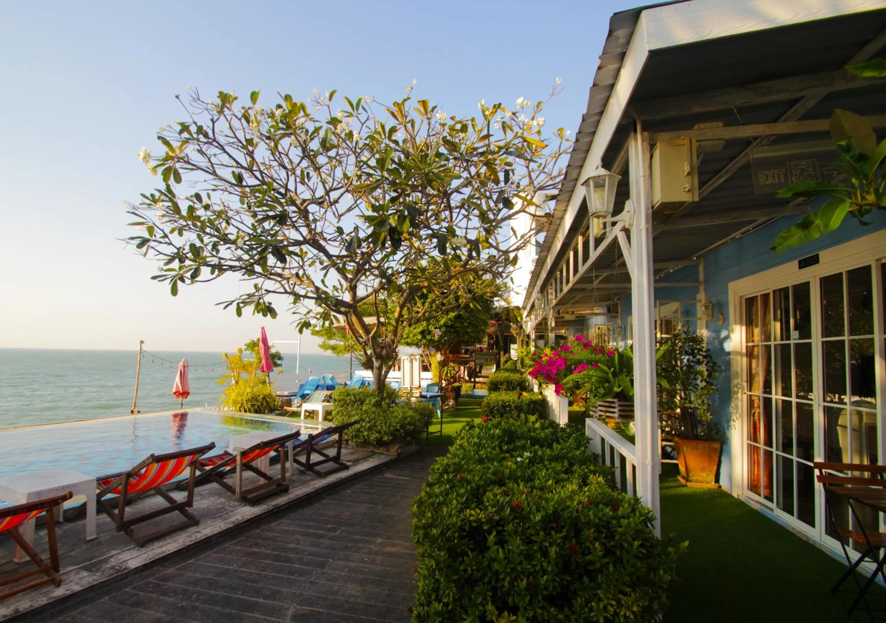 Property building in Pattaya Paradise Beach Resort