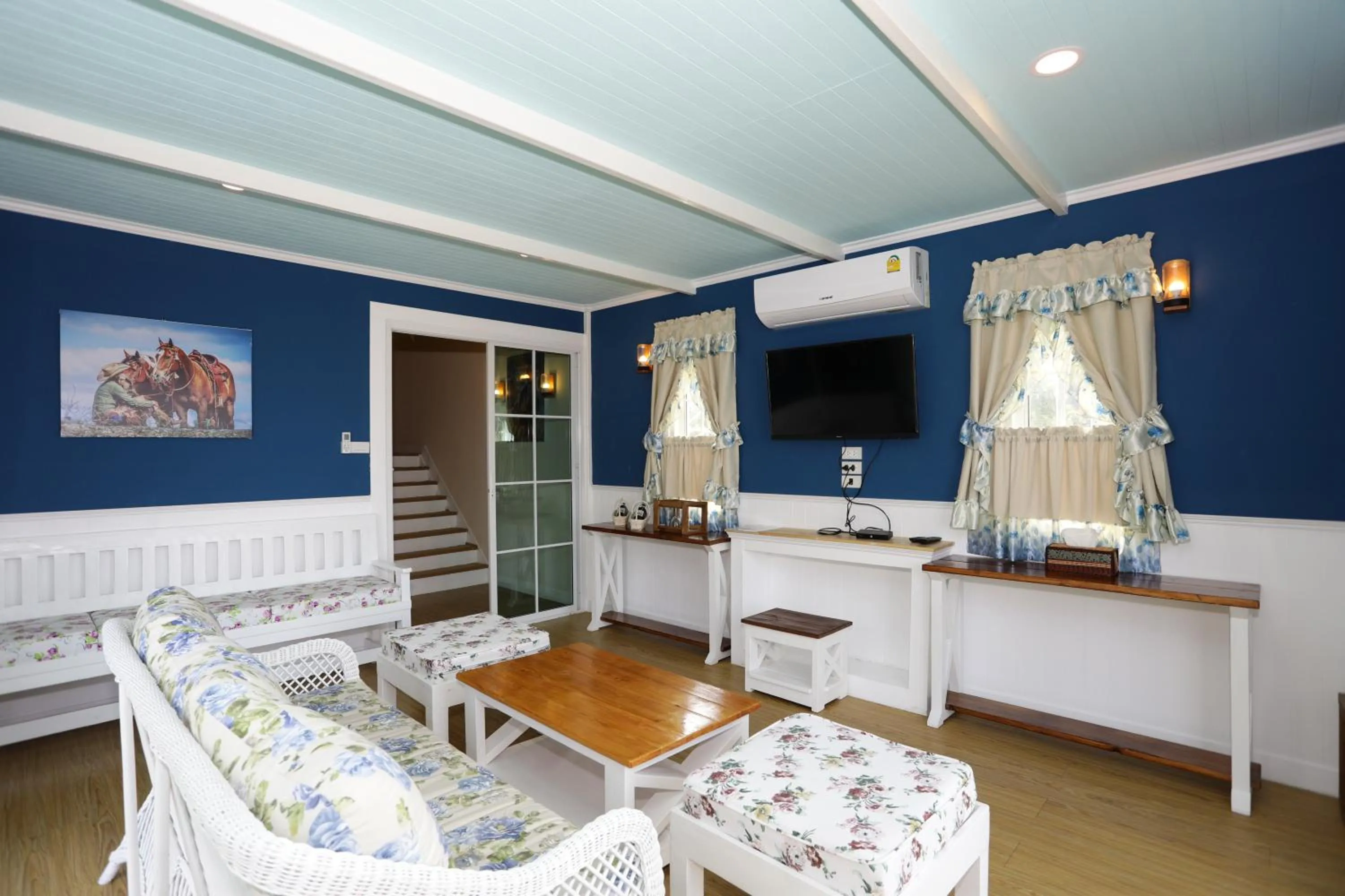 Living room in Pattaya Paradise Beach Resort