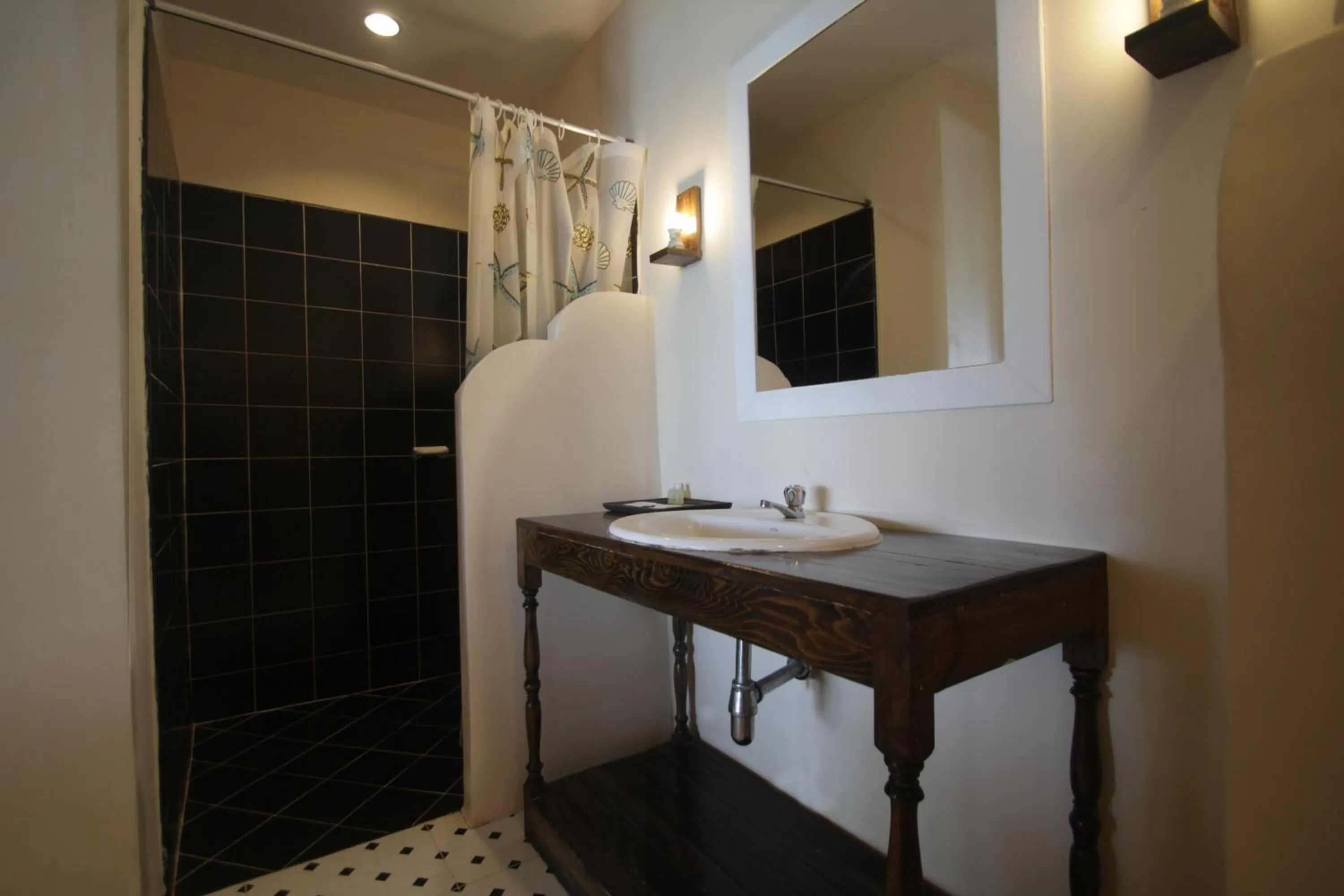 Bathroom in Pattaya Paradise Beach Resort