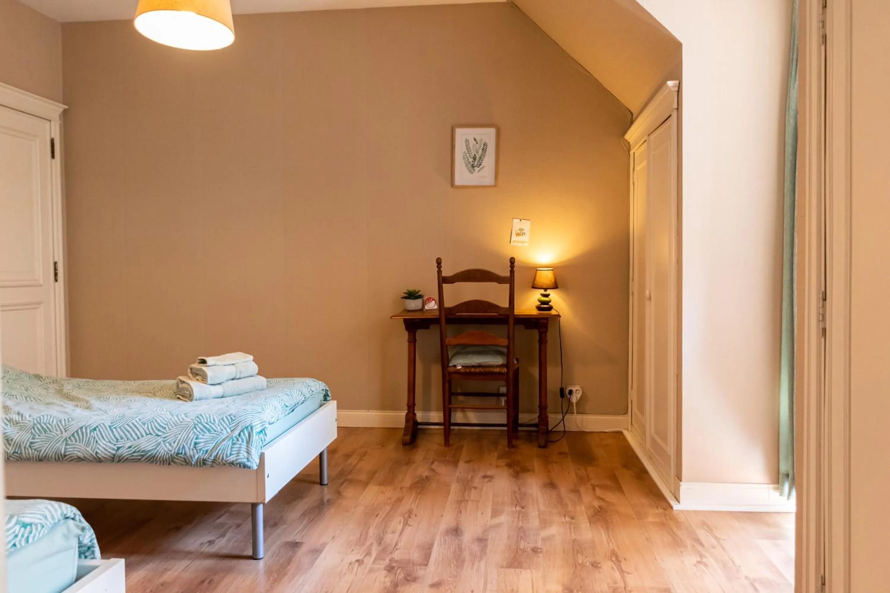 Seating area, Bed in B&B El Tyu