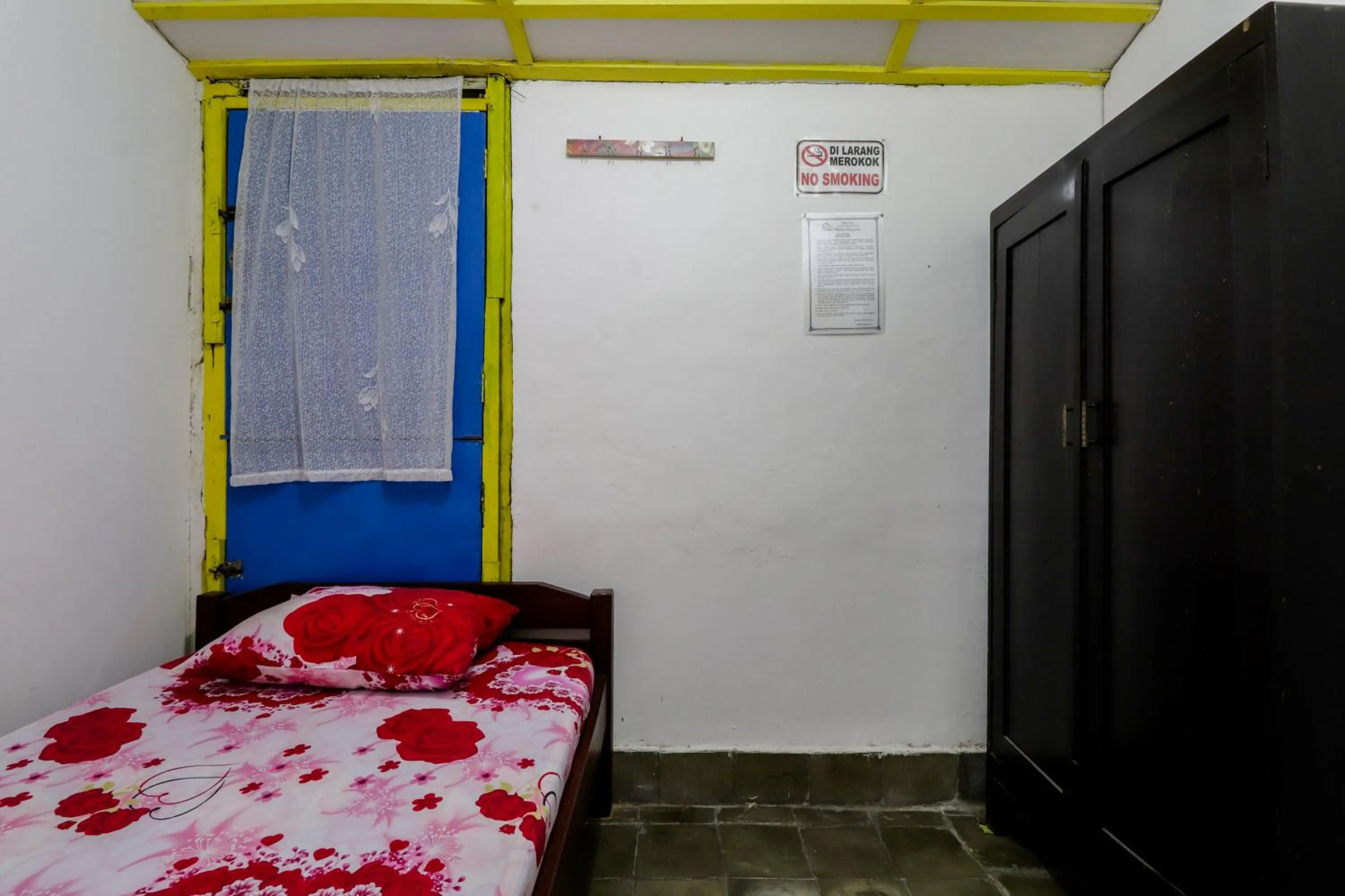 Bed in Homestay Ndalem Soewondo