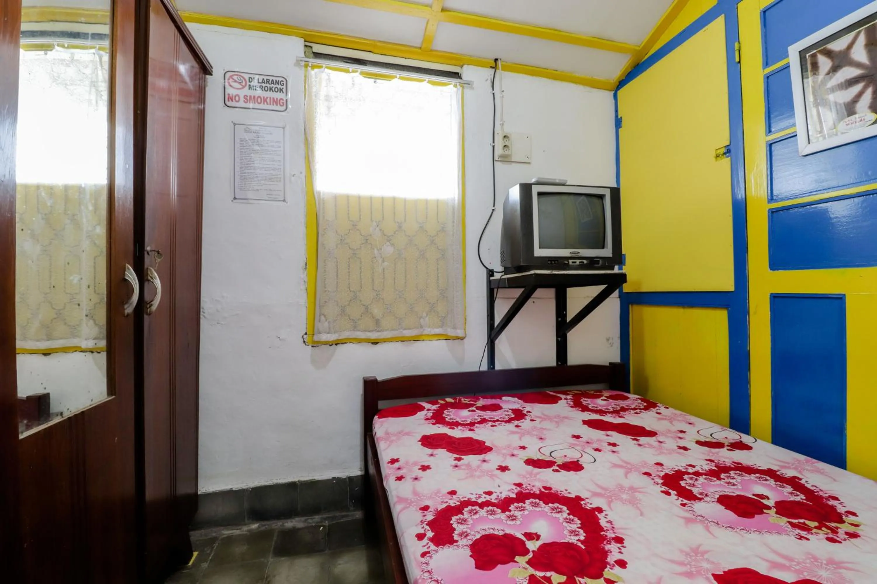 Bed in Homestay Ndalem Soewondo