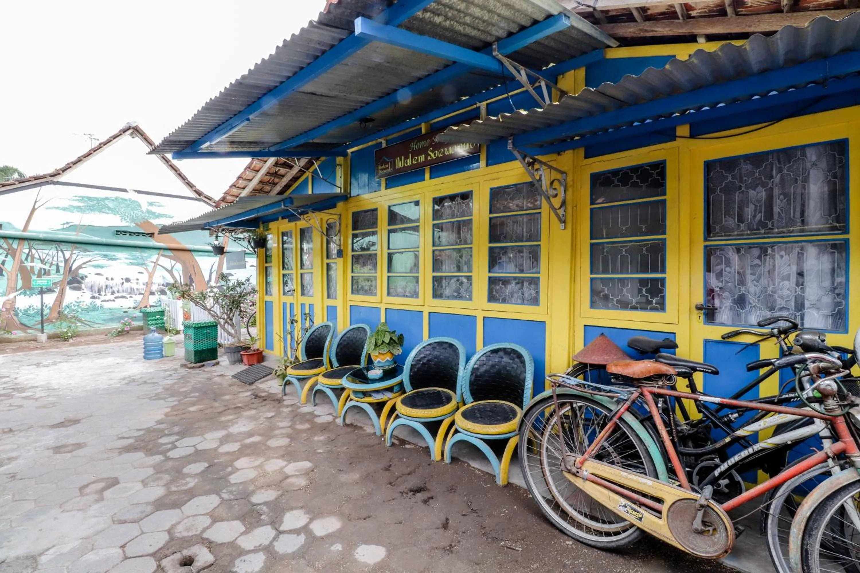 Patio in Homestay Ndalem Soewondo