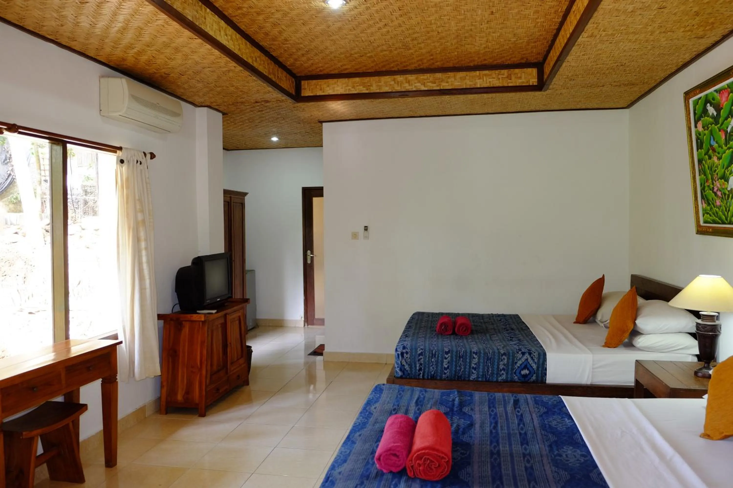 Photo of the whole room, Bed in Jati 3 Bungalows