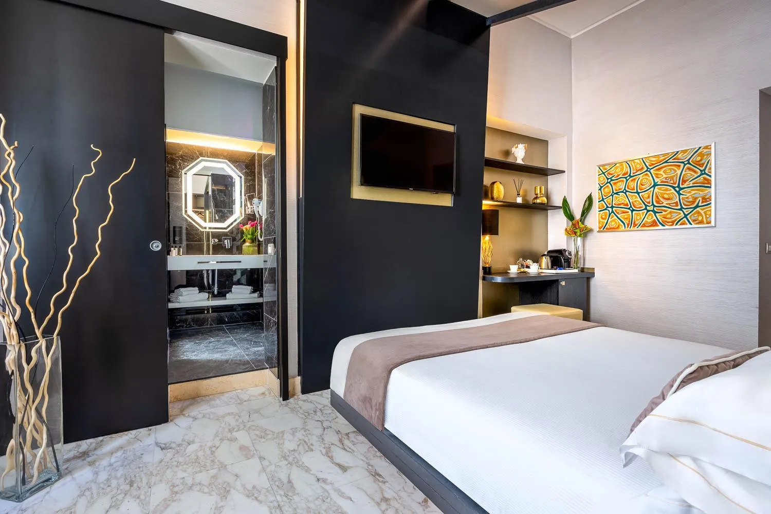 Bedroom, Bed in Dharma Luxury Hotel