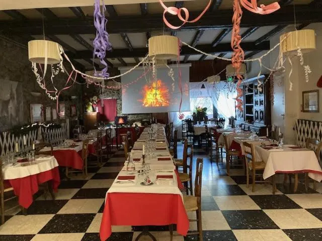 Banquet/Function facilities in Logis Hôtel Restaurant de la Poste