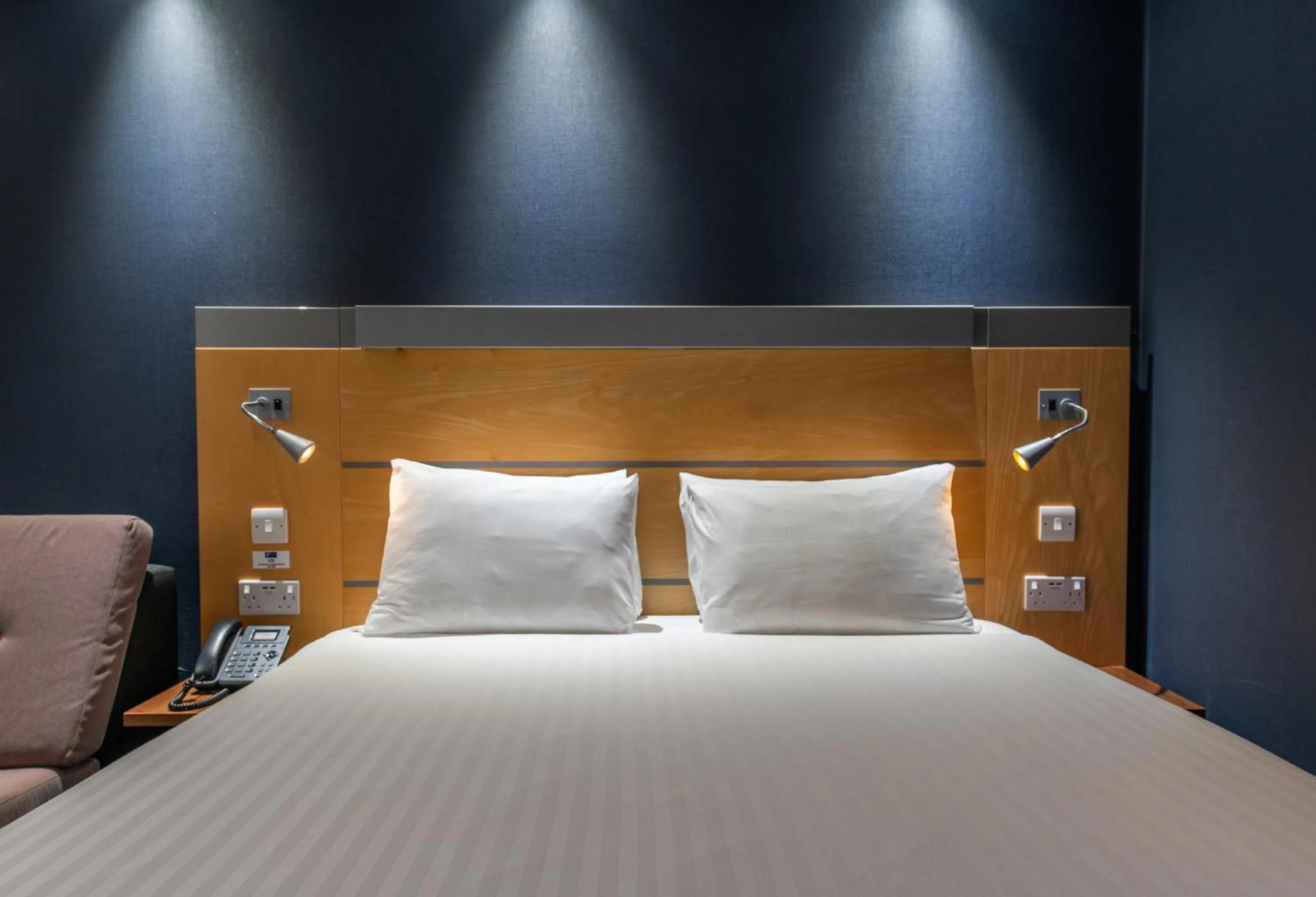 Bed in Holiday Inn Express Ramsgate – Minster by IHG