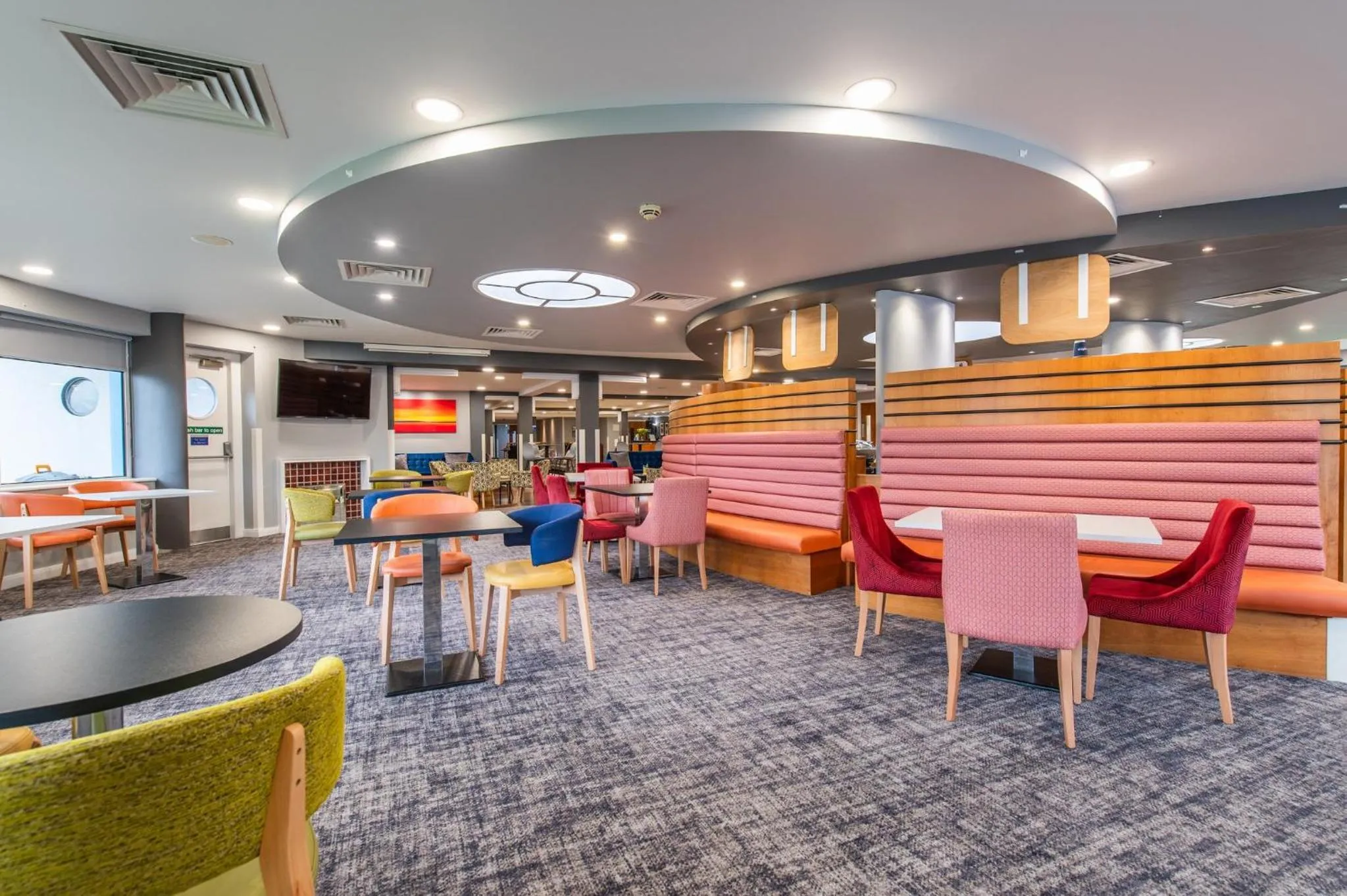 Restaurant/places to eat in Holiday Inn Express Ramsgate – Minster by IHG