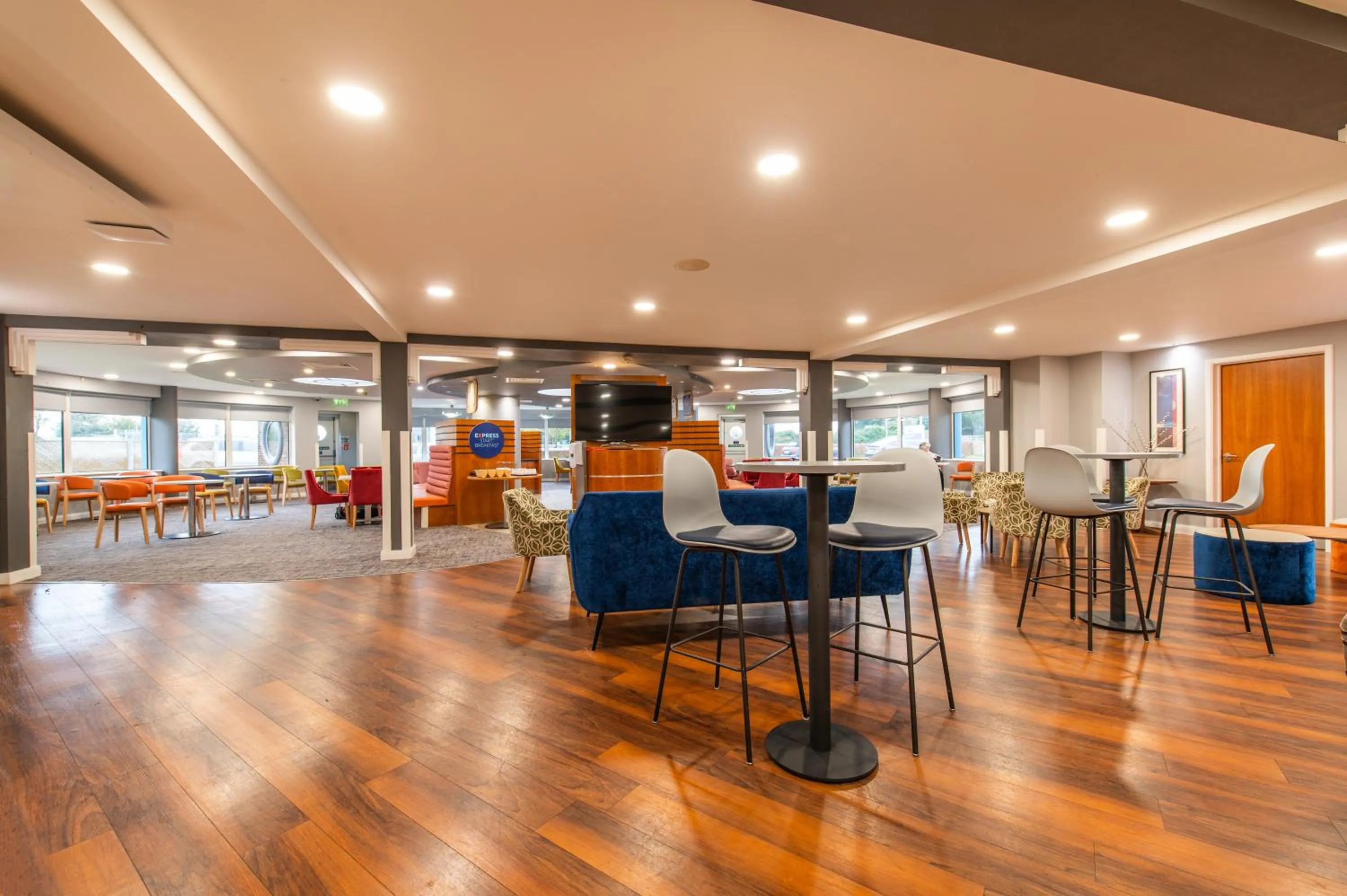 Restaurant/places to eat in Holiday Inn Express Ramsgate – Minster by IHG