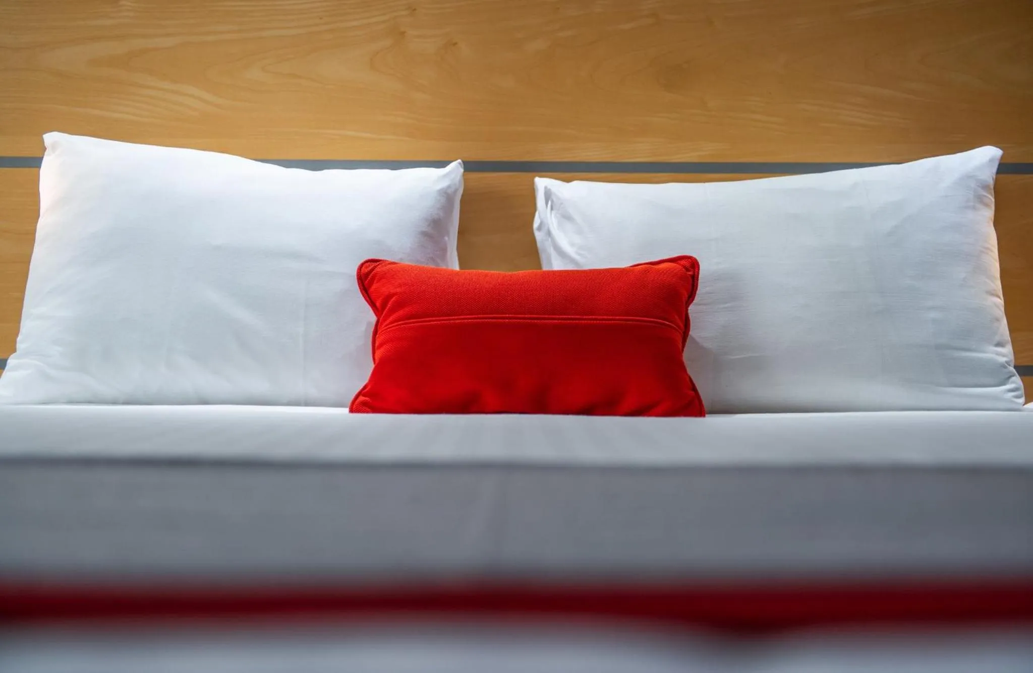 Photo of the whole room, Bed in Holiday Inn Express Ramsgate – Minster by IHG