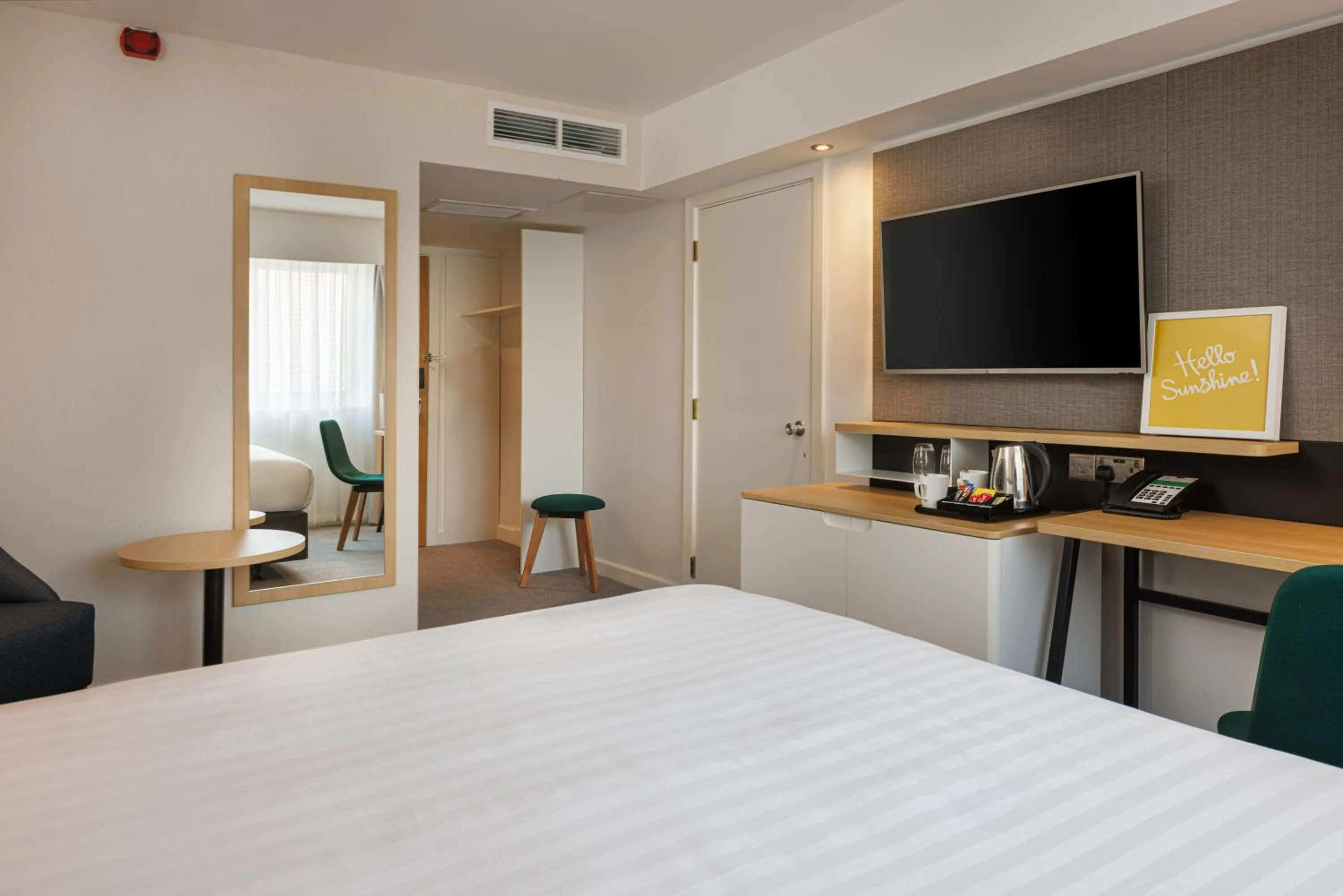 Bed in Holiday Inn Mansfield Alfreton M1 Jct 28 by IHG