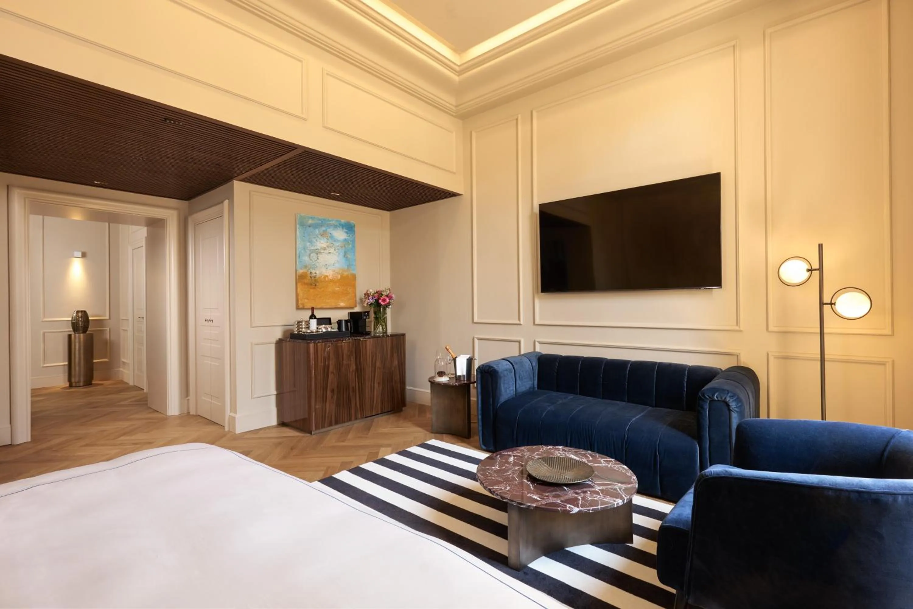 Living room, Bed in The First Arte - Preferred Hotels & Resorts