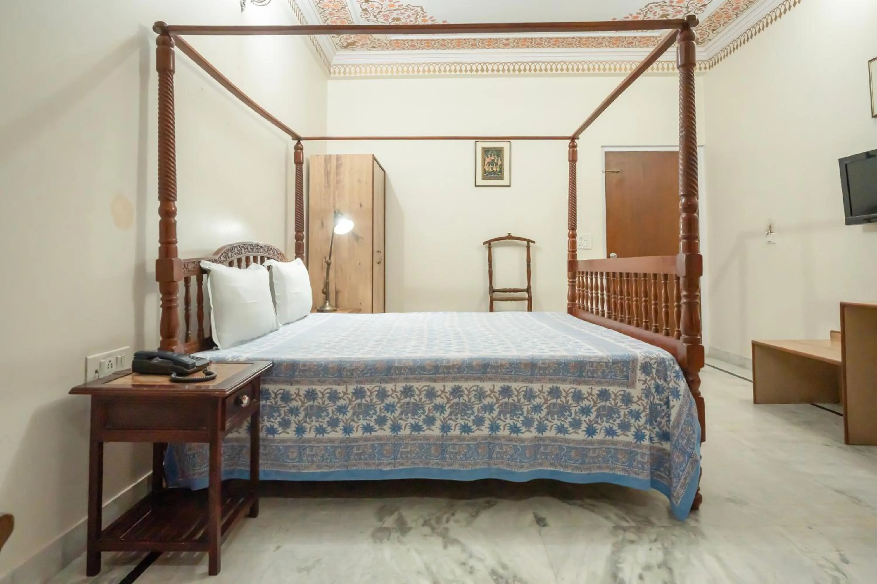 Bed in Anuraag Villa