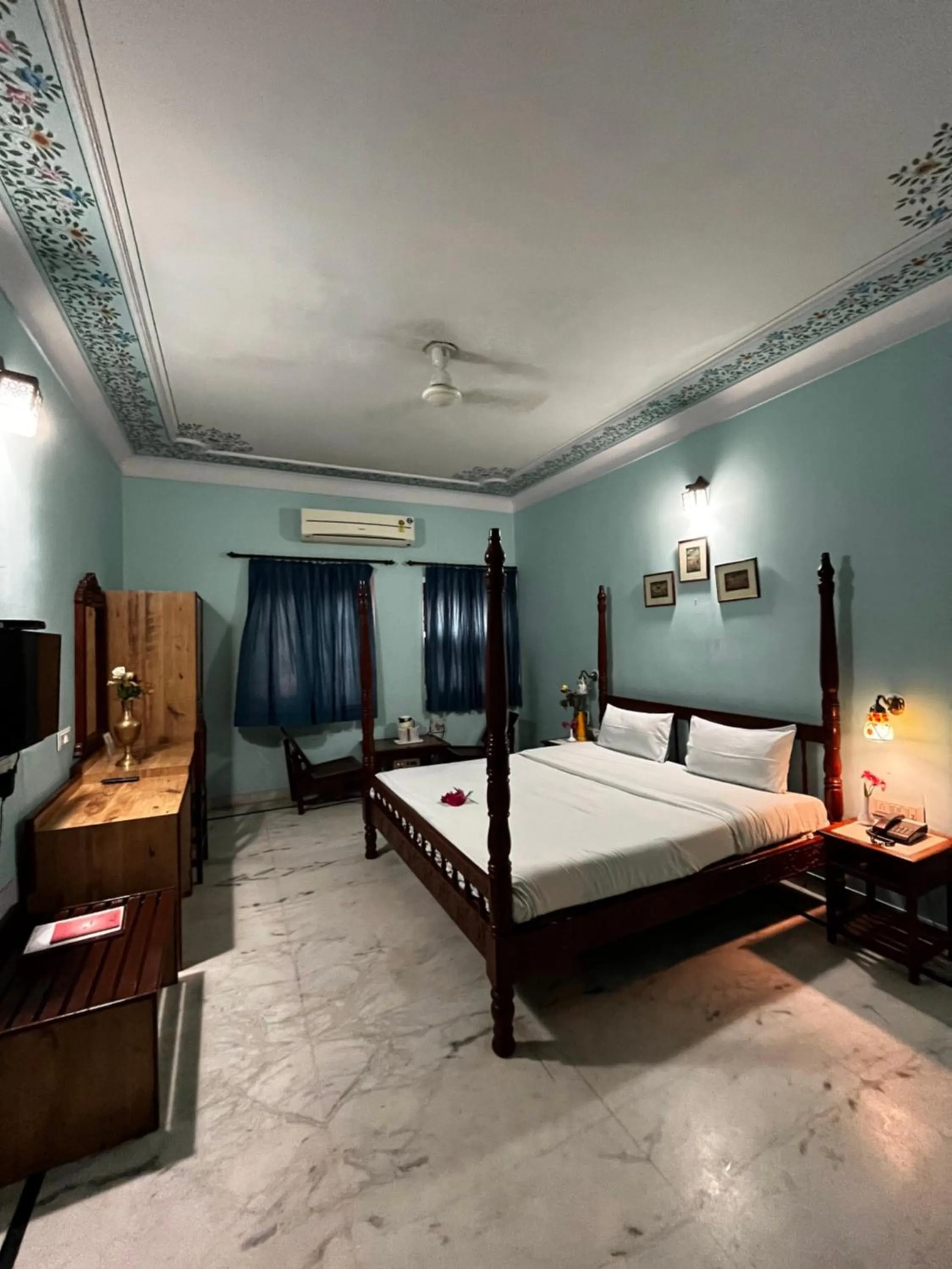 Bedroom, Bed in Anuraag Villa