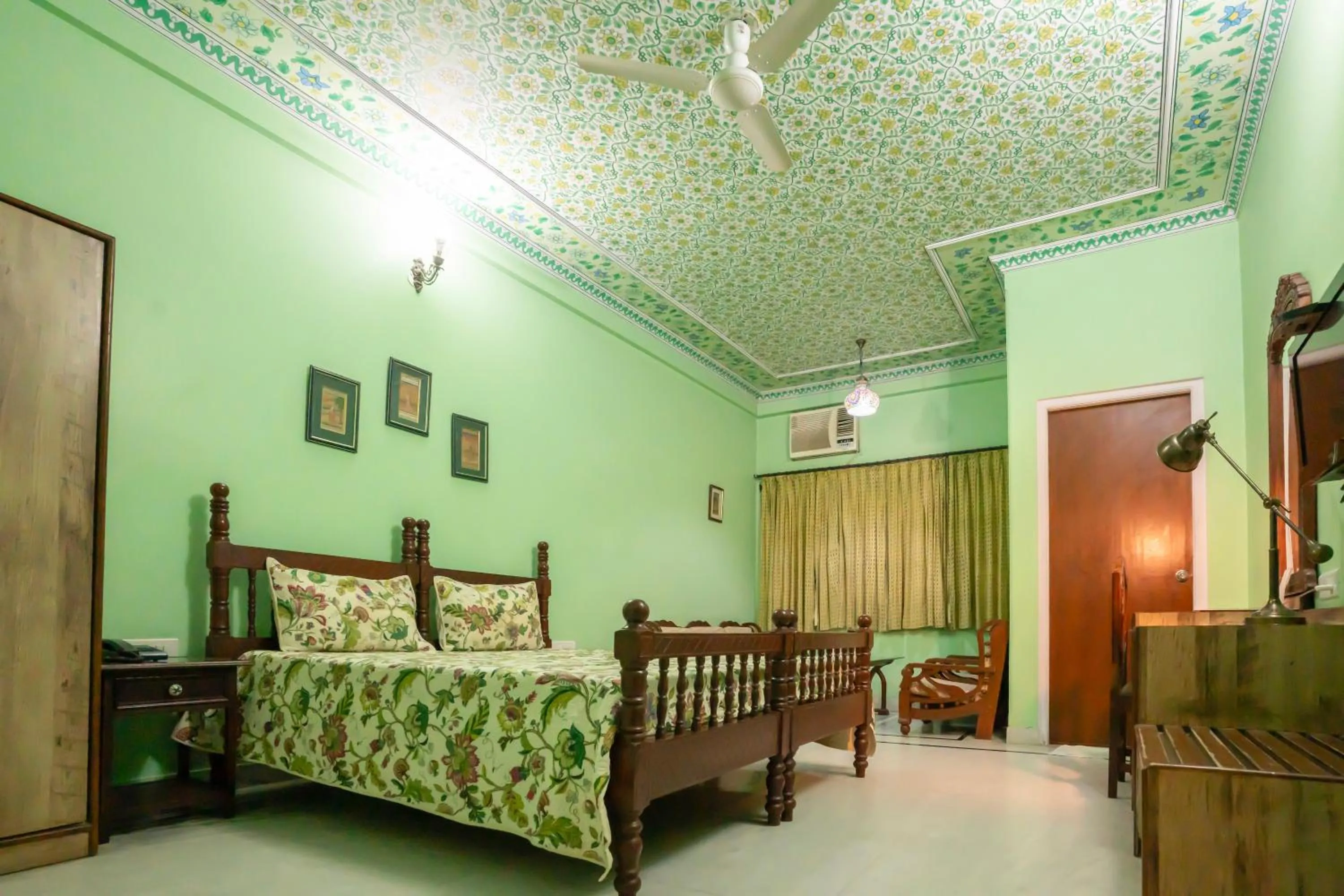 Bedroom, Bed in Anuraag Villa