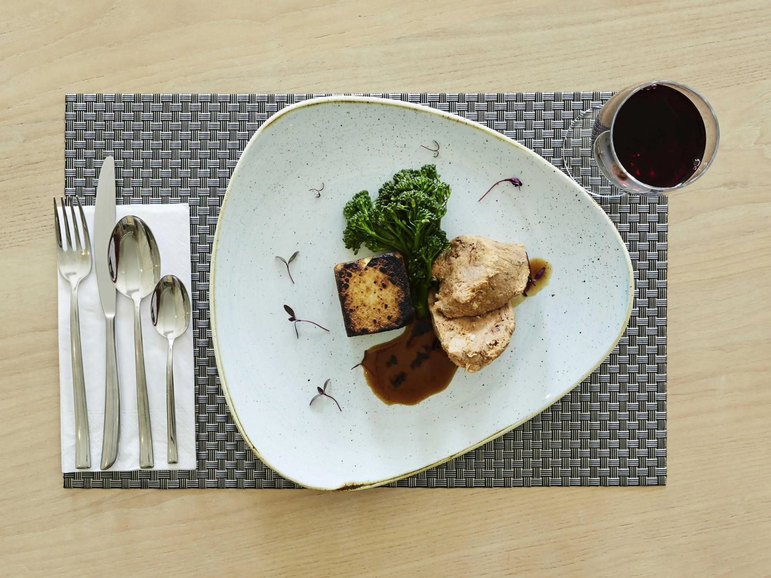 Restaurant/places to eat in Mercure Sheffield Kenwood Hall & Spa