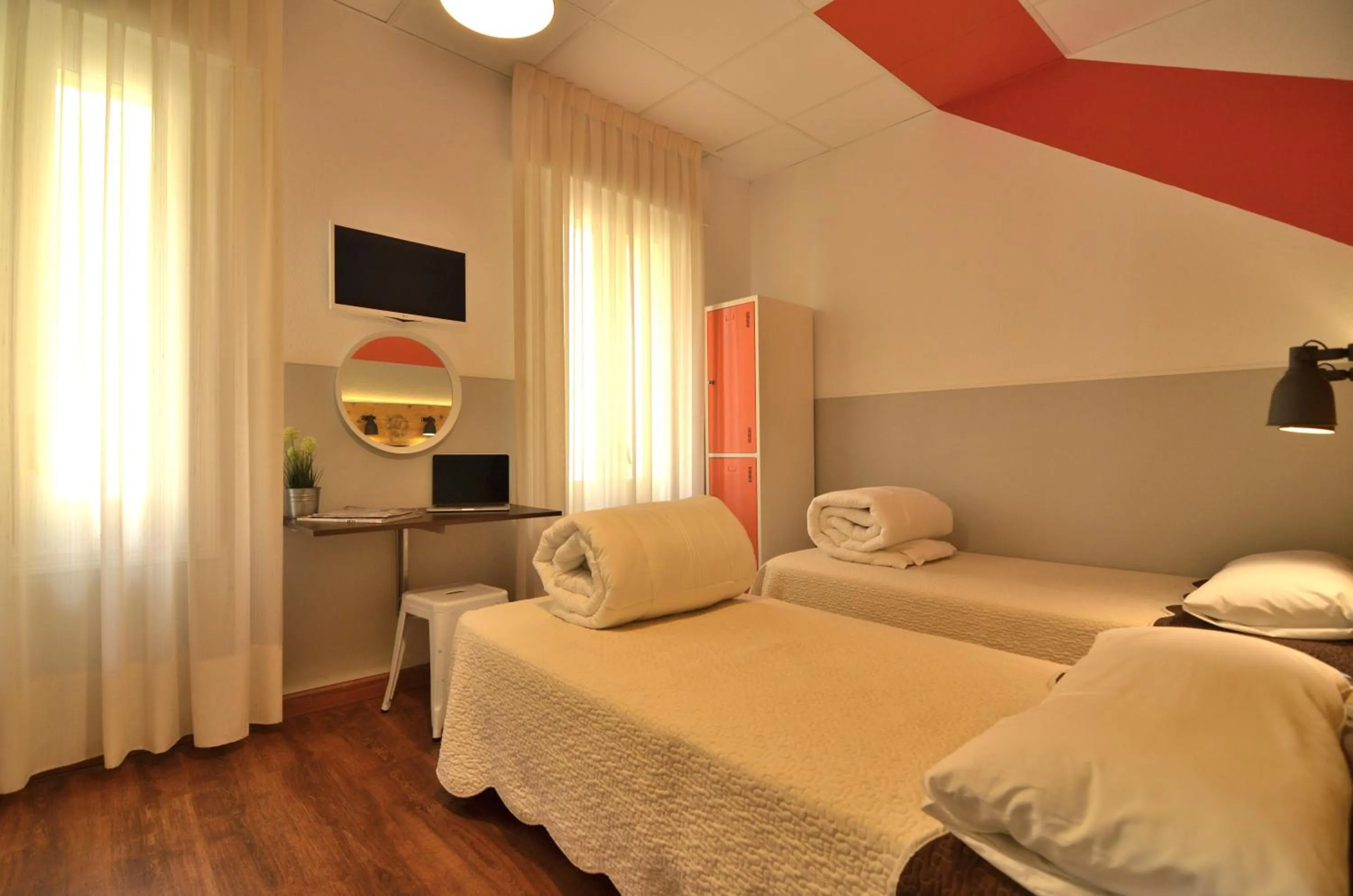 Bed in Far Home Atocha