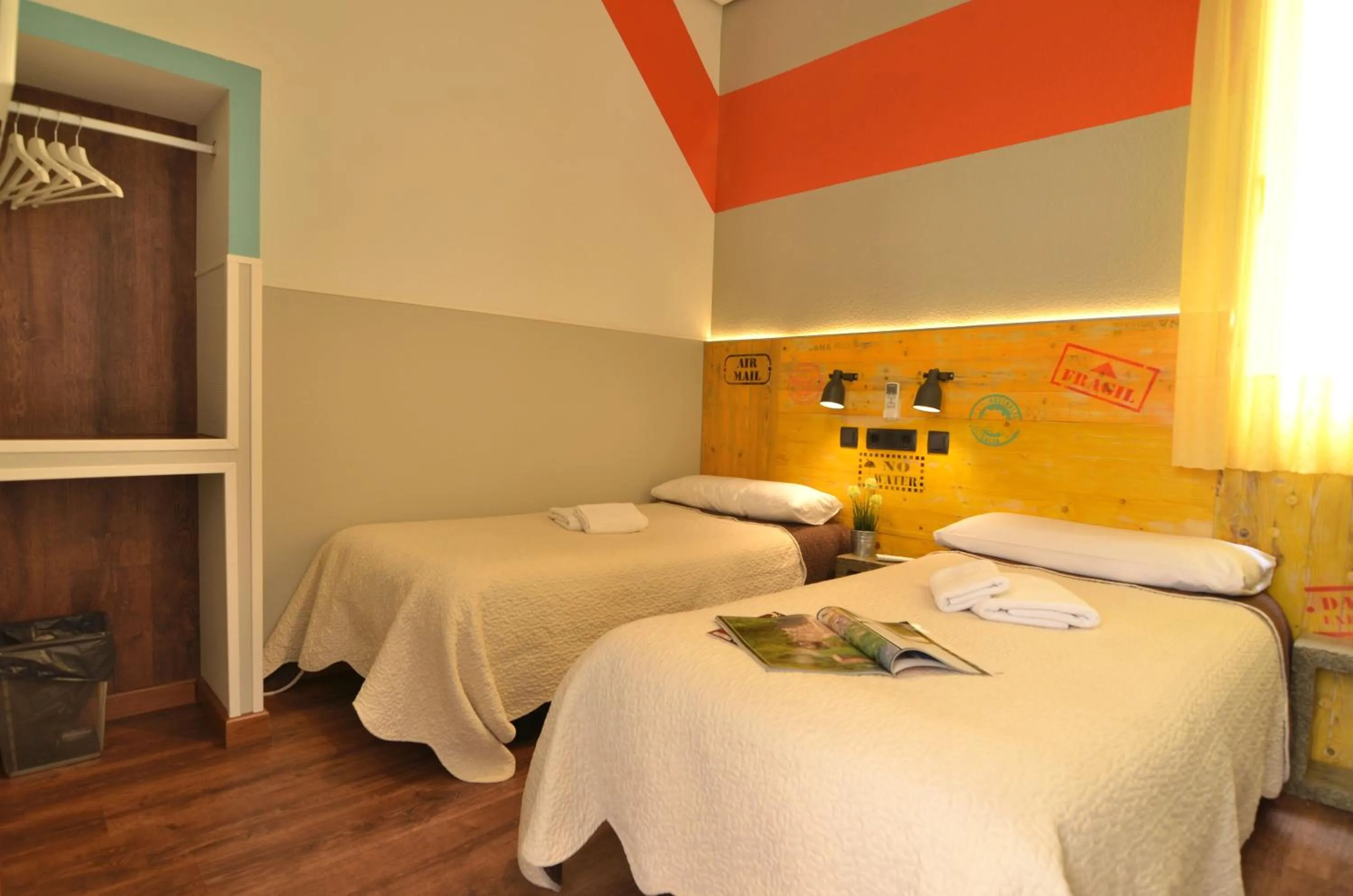 Bedroom, Bed in Far Home Atocha