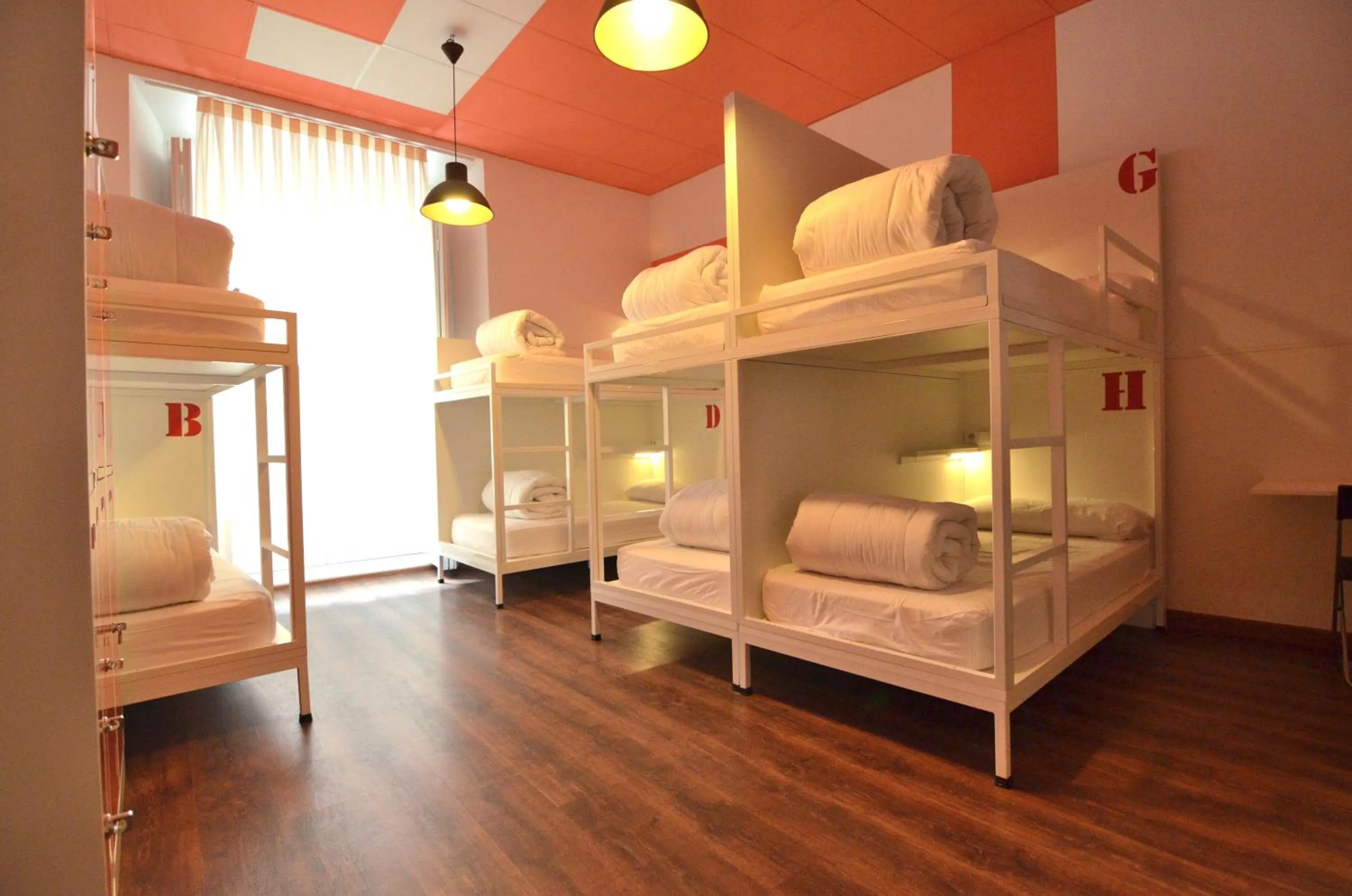 Bedroom, Bed in Far Home Atocha