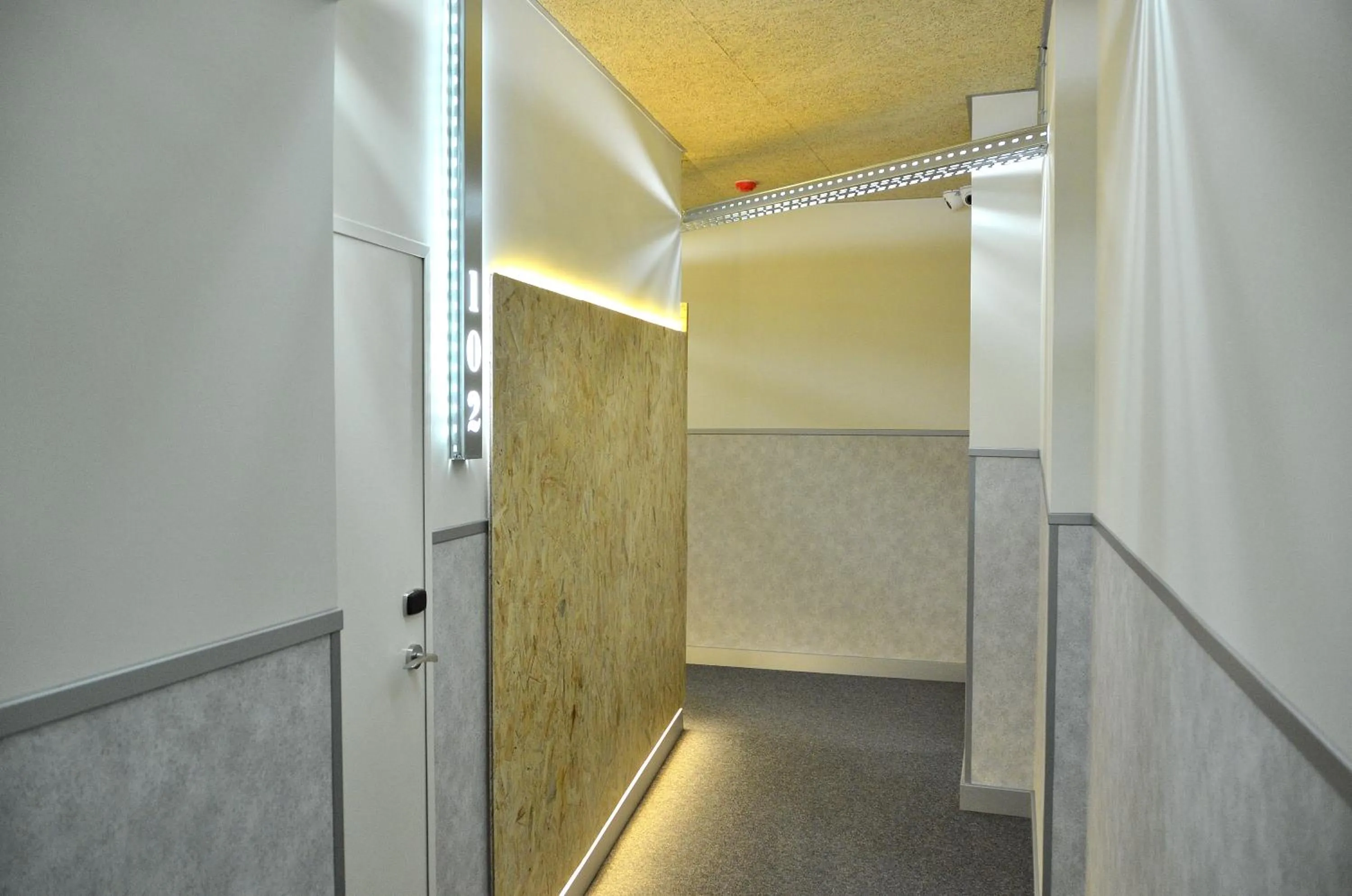 Decorative detail in Far Home Atocha