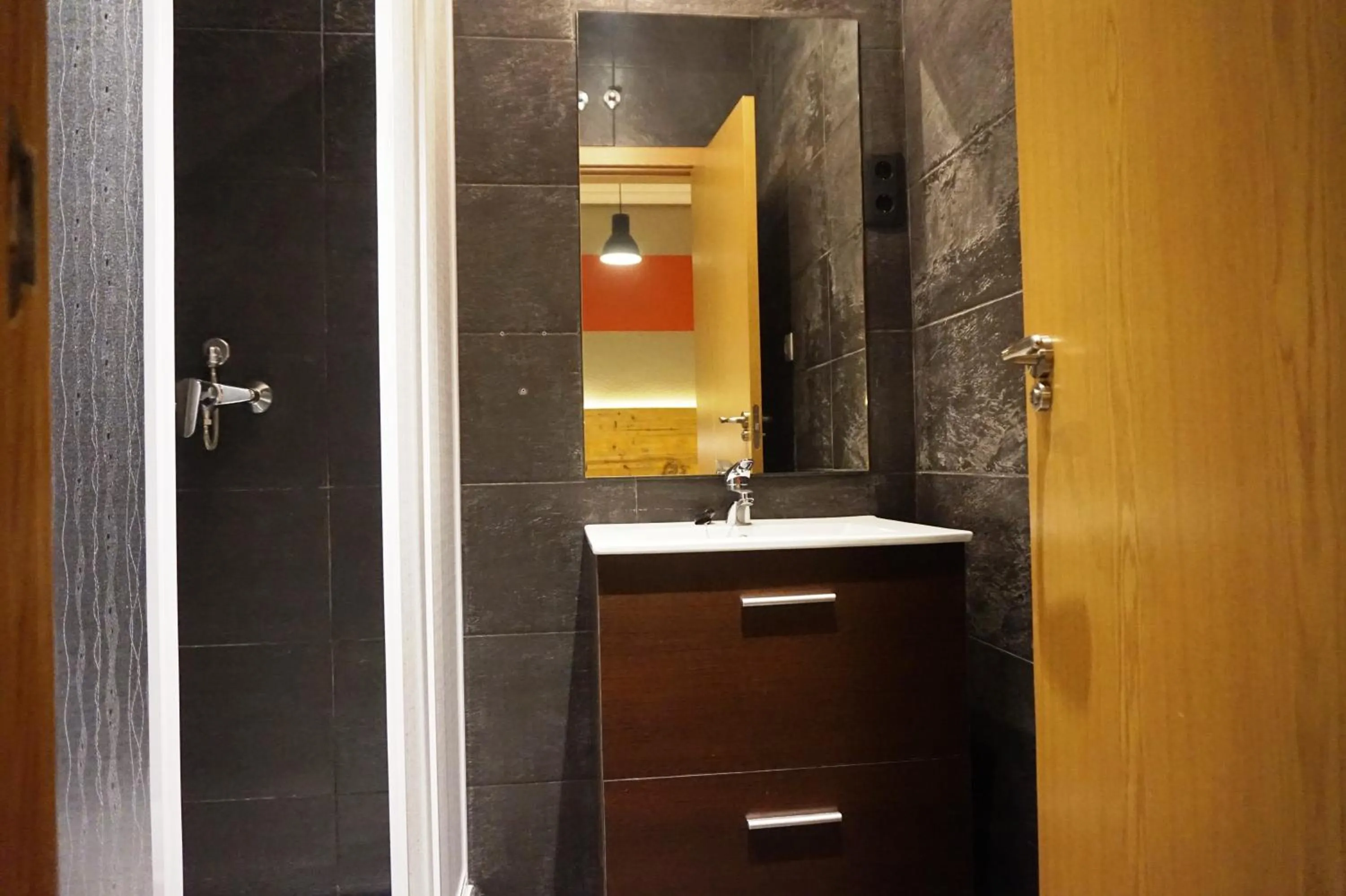 Bathroom in Far Home Atocha