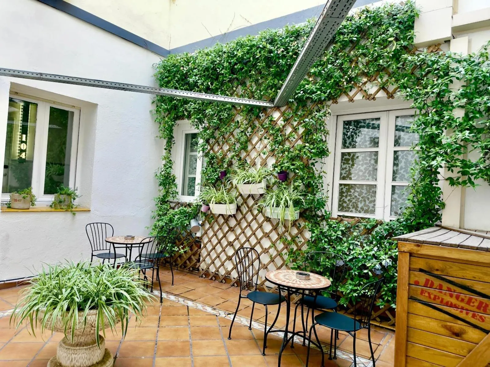 Patio in Far Home Atocha