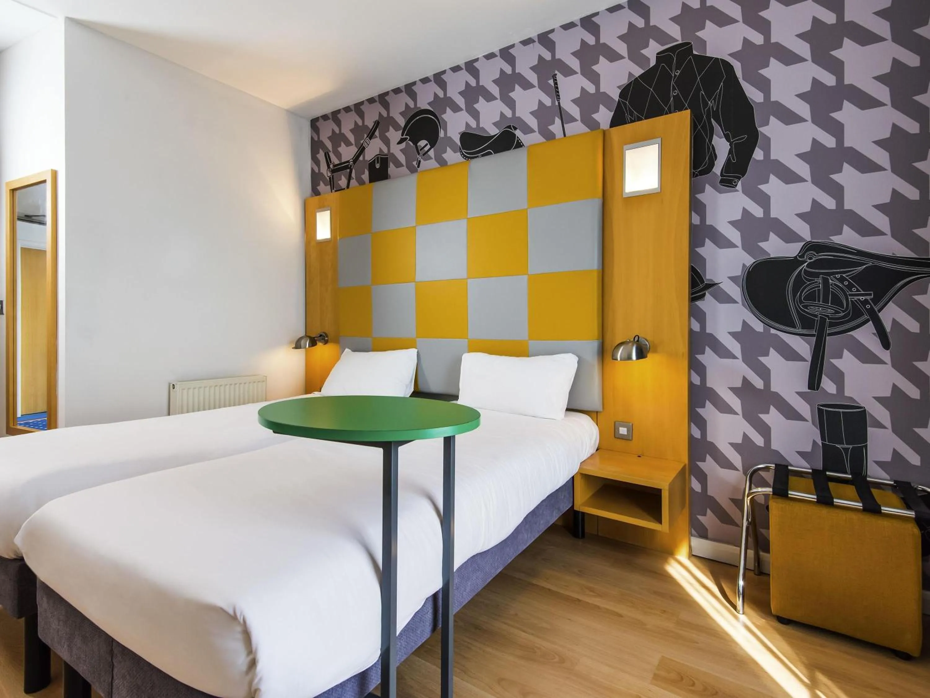 Bedroom, Bed in ibis Styles Haydock