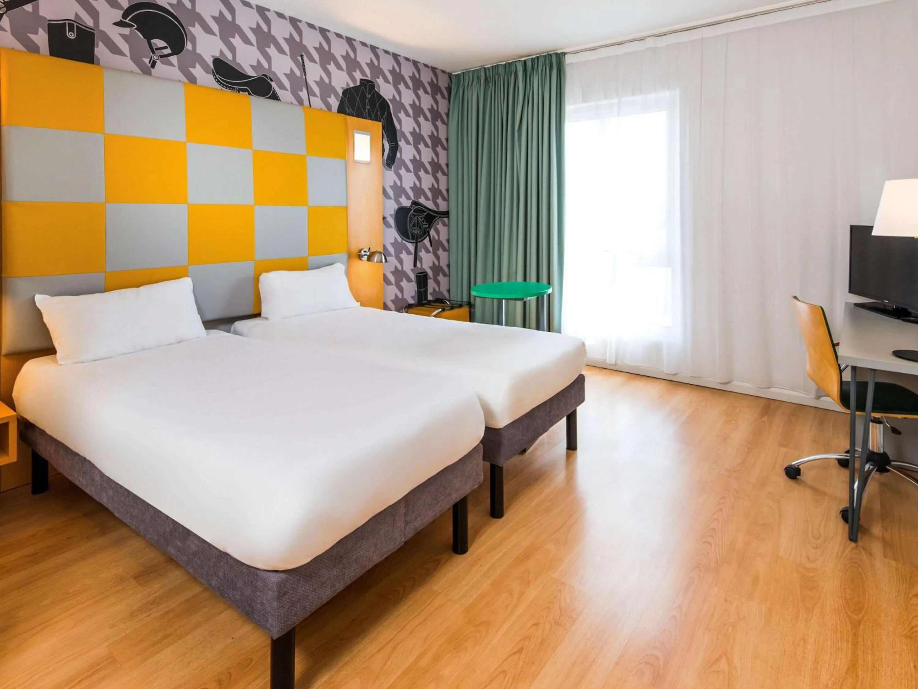 Photo of the whole room, Bed in ibis Styles Haydock