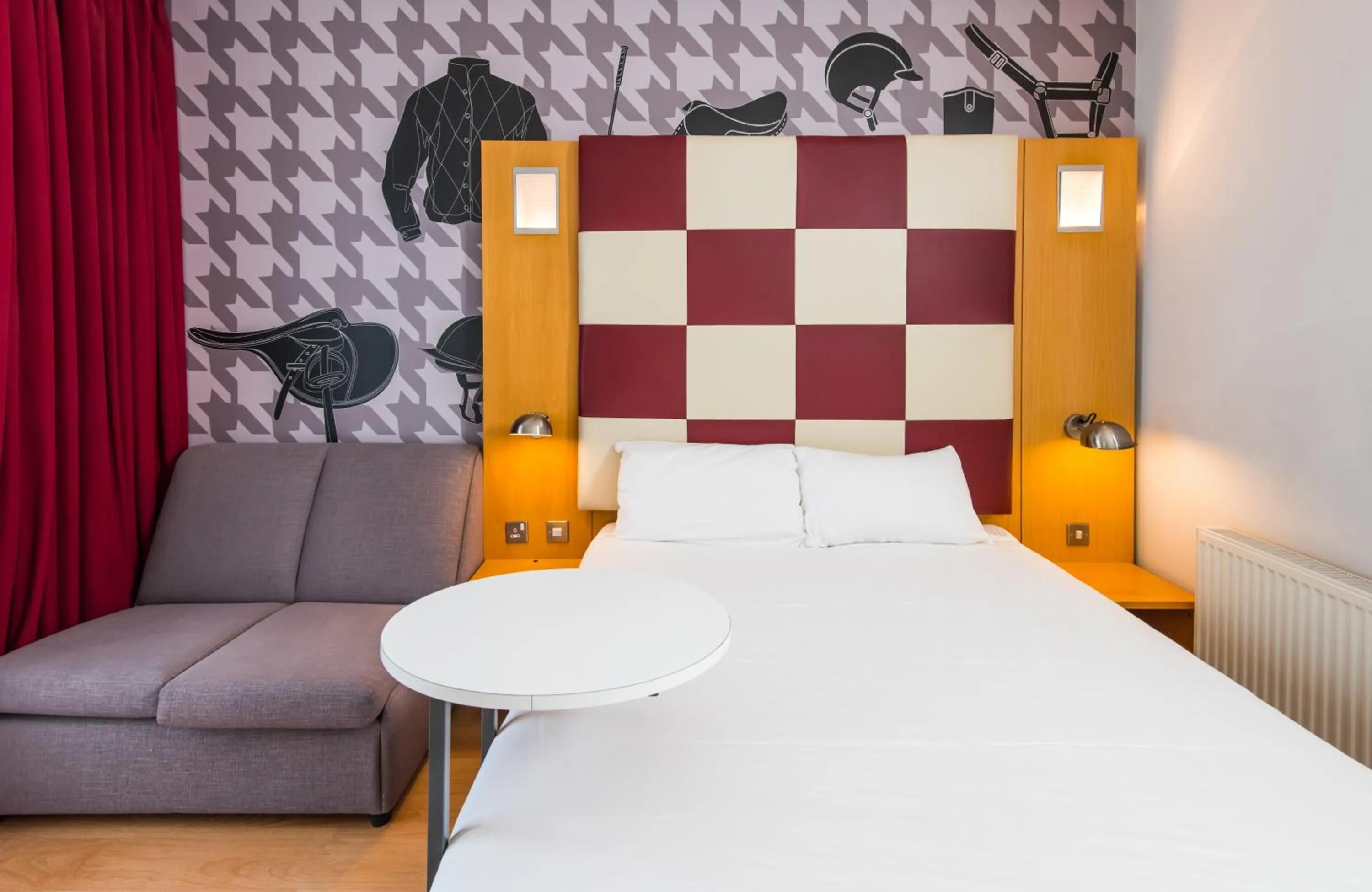 Bed in ibis Styles Haydock