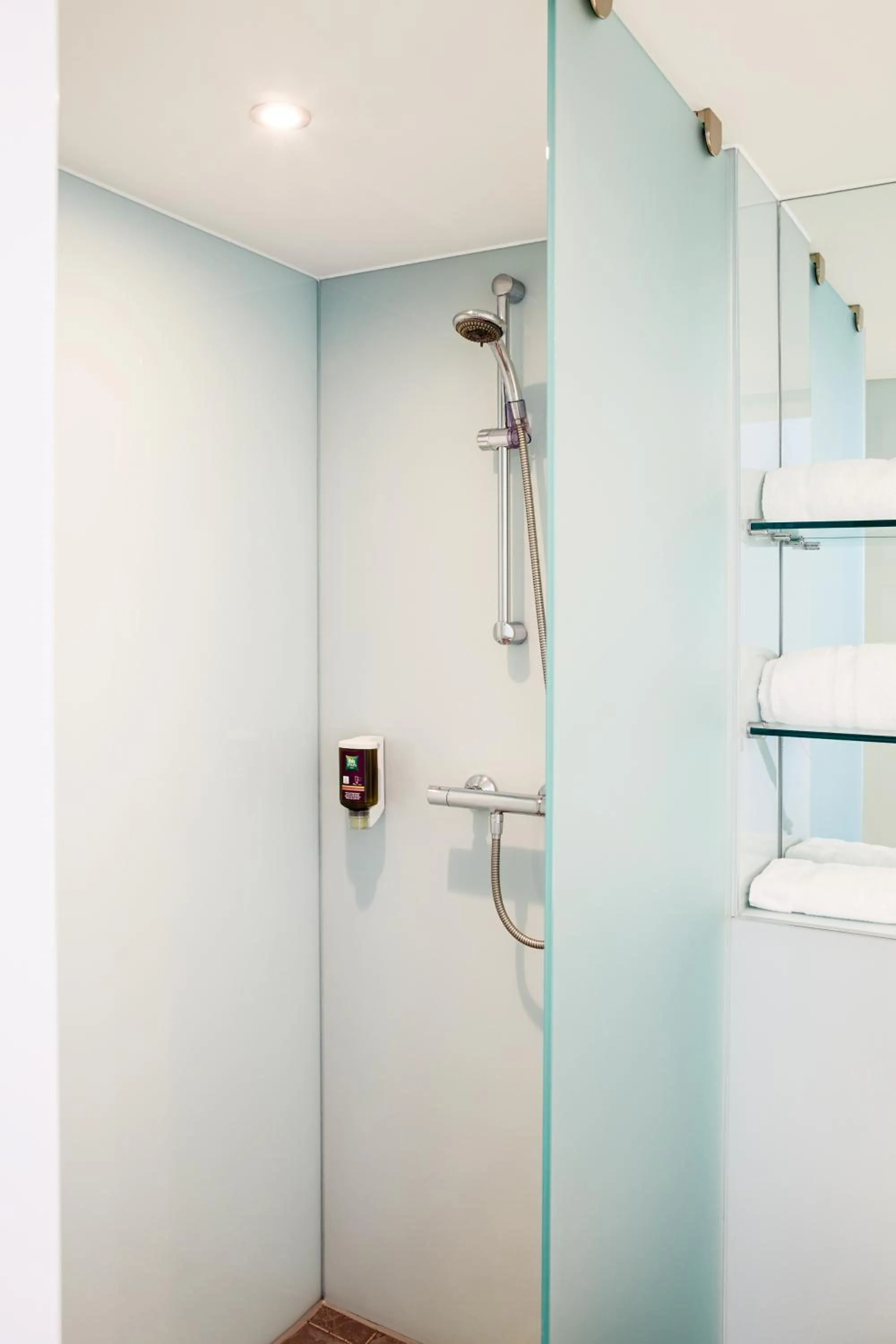 Bathroom in ibis Styles Haydock