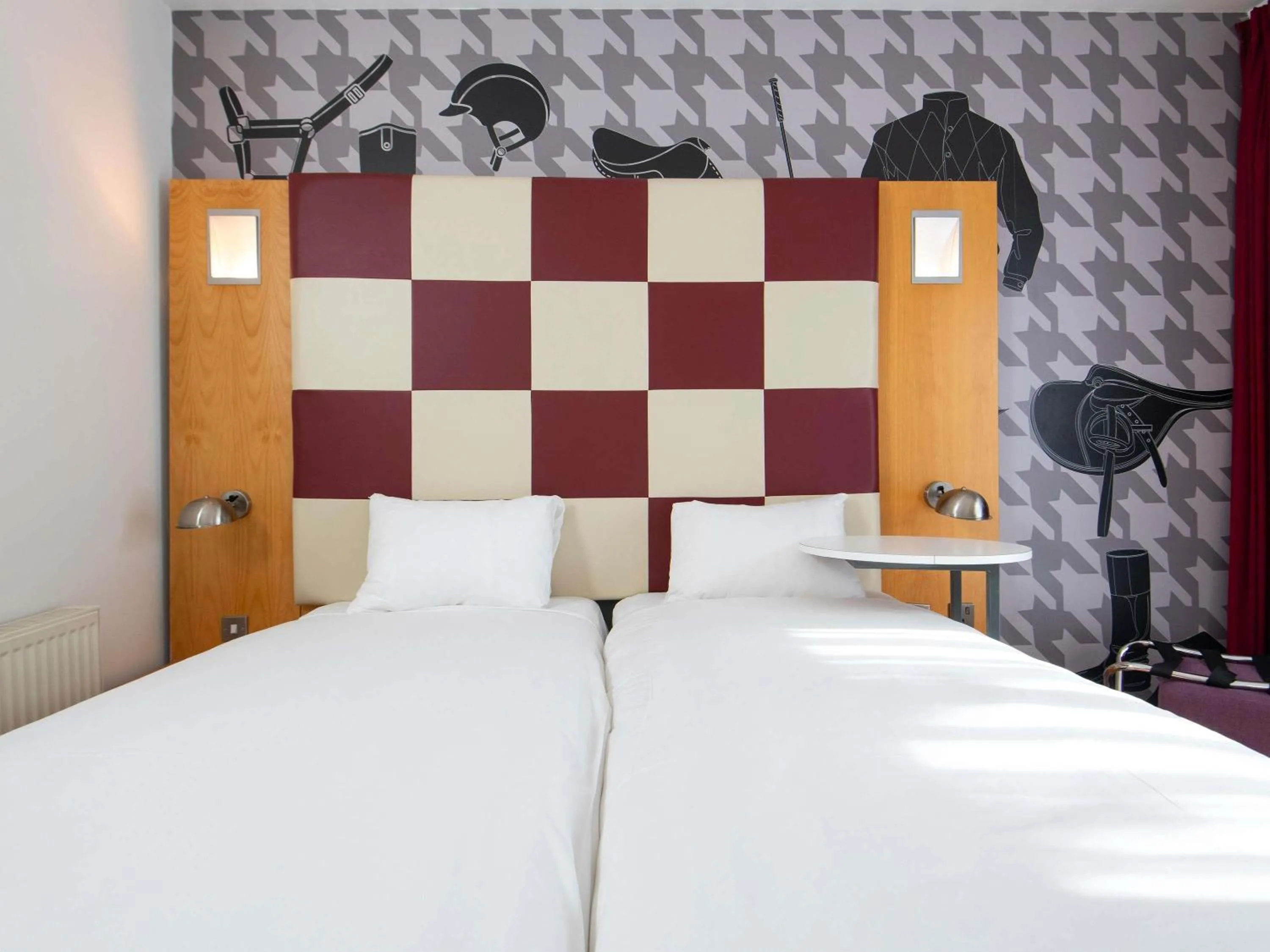 Bedroom, Bed in ibis Styles Haydock