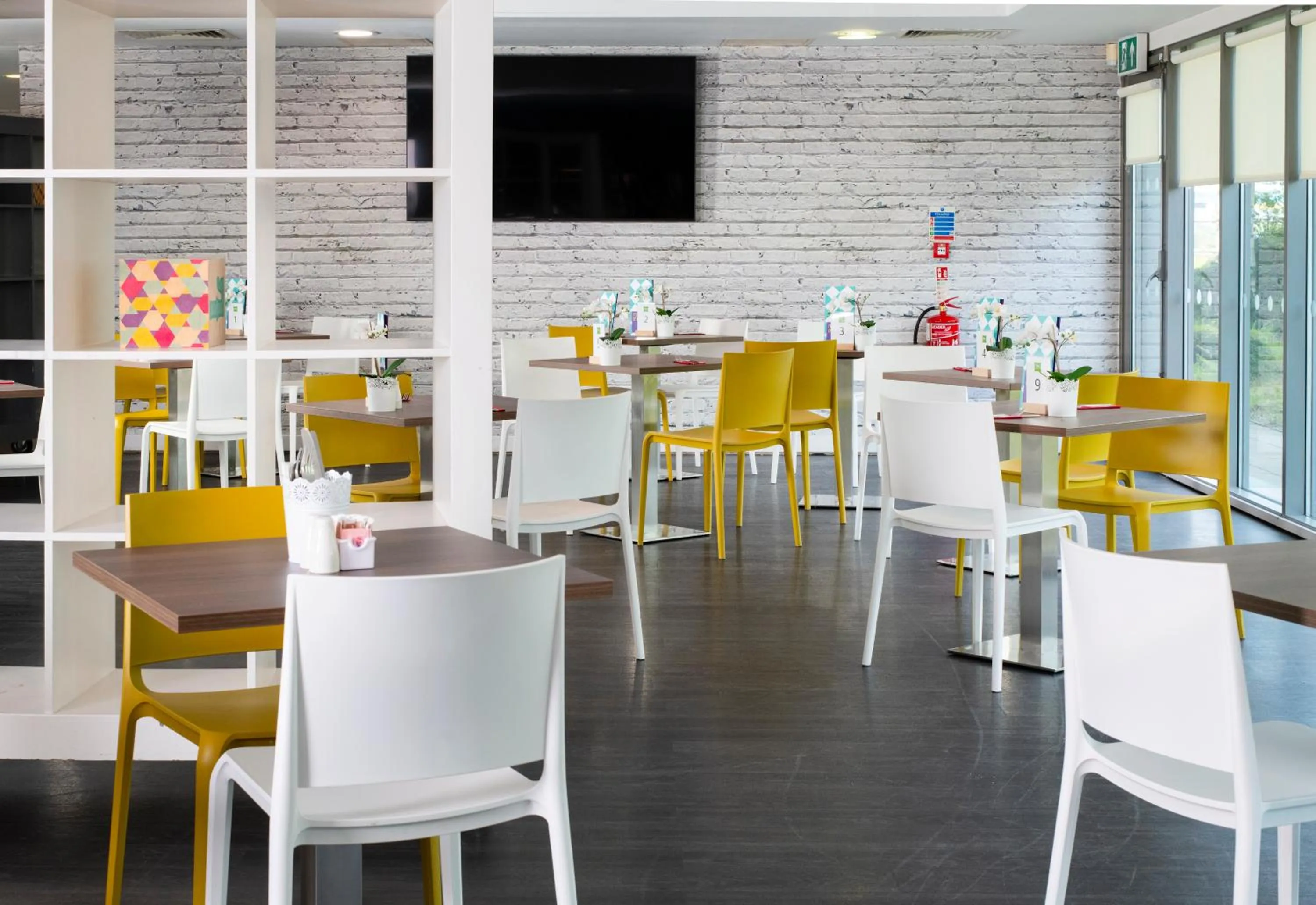 Restaurant/places to eat in ibis Styles Haydock