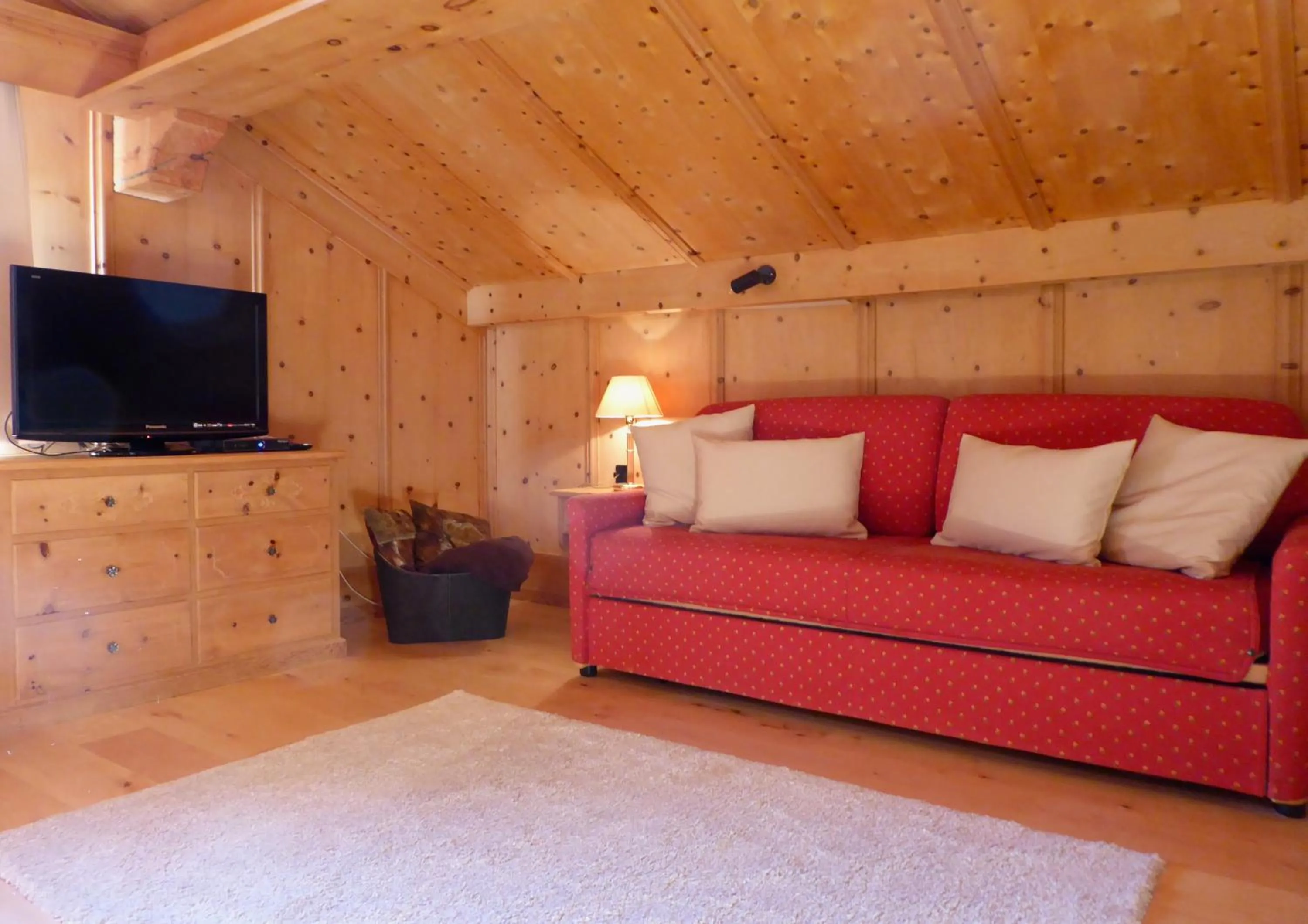 Living room, Bed in Hotel Roseg-Gletscher