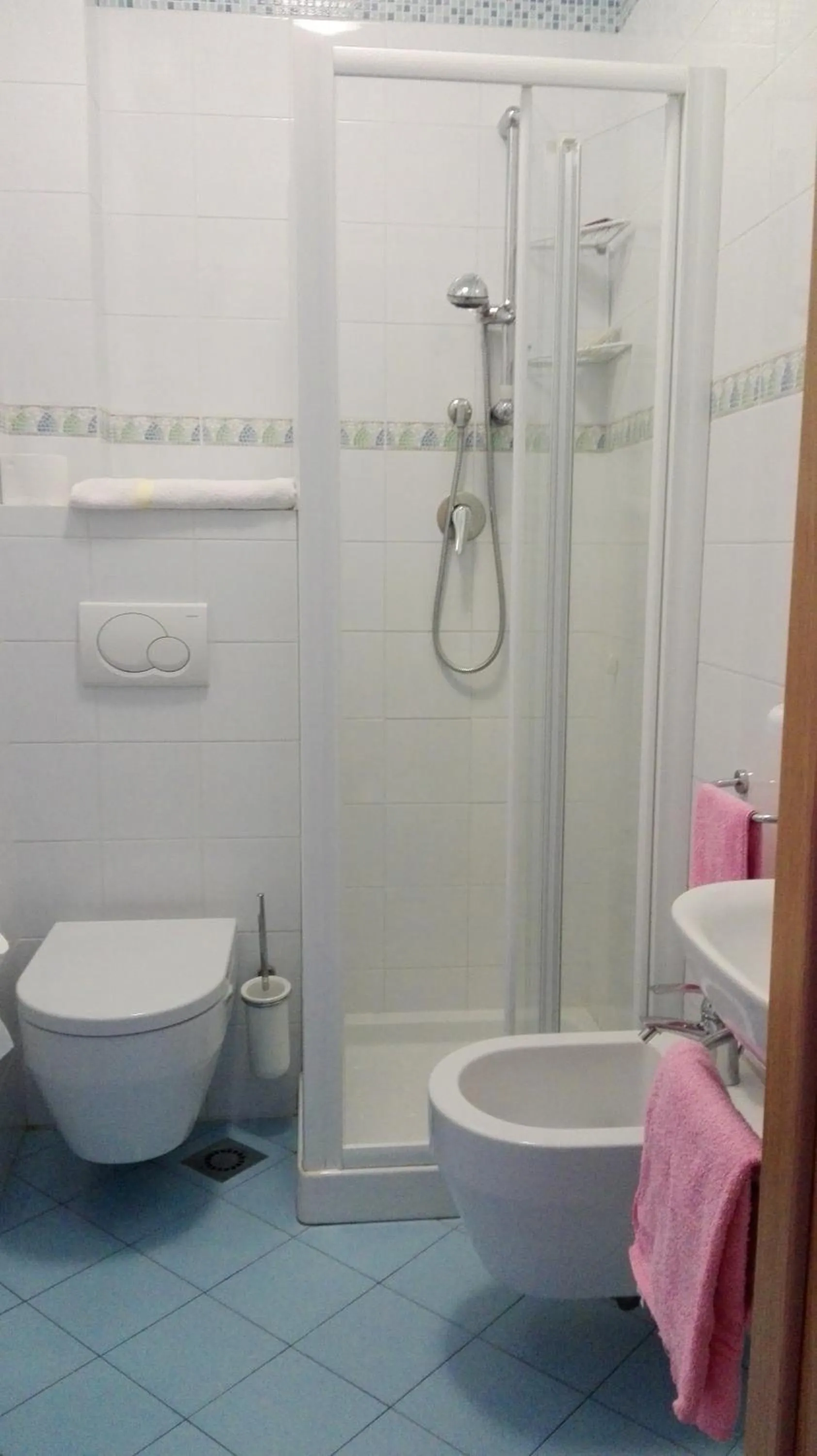 Bathroom in Hotel Centrale