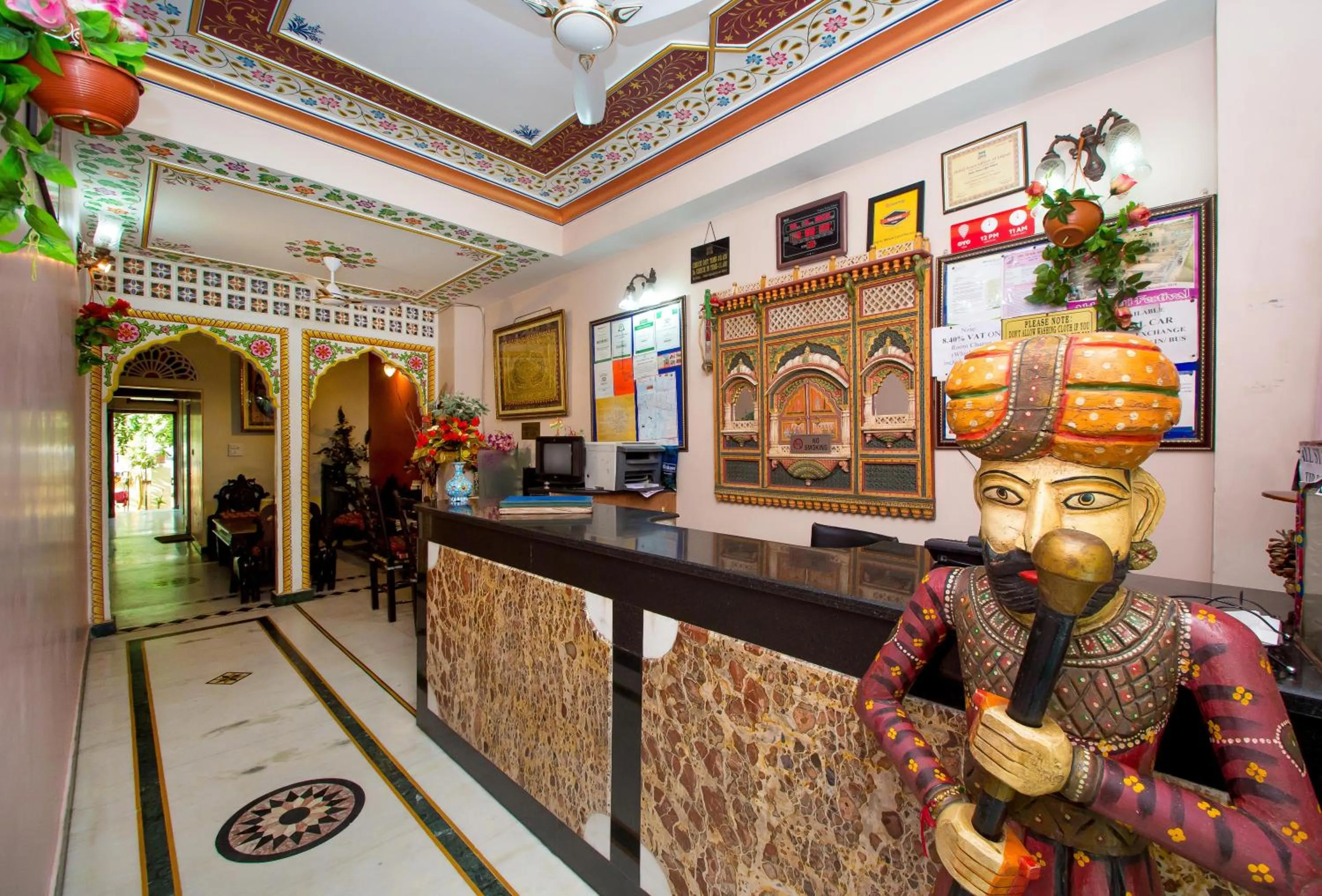 Facade/entrance in Hotel Moon Light Palace