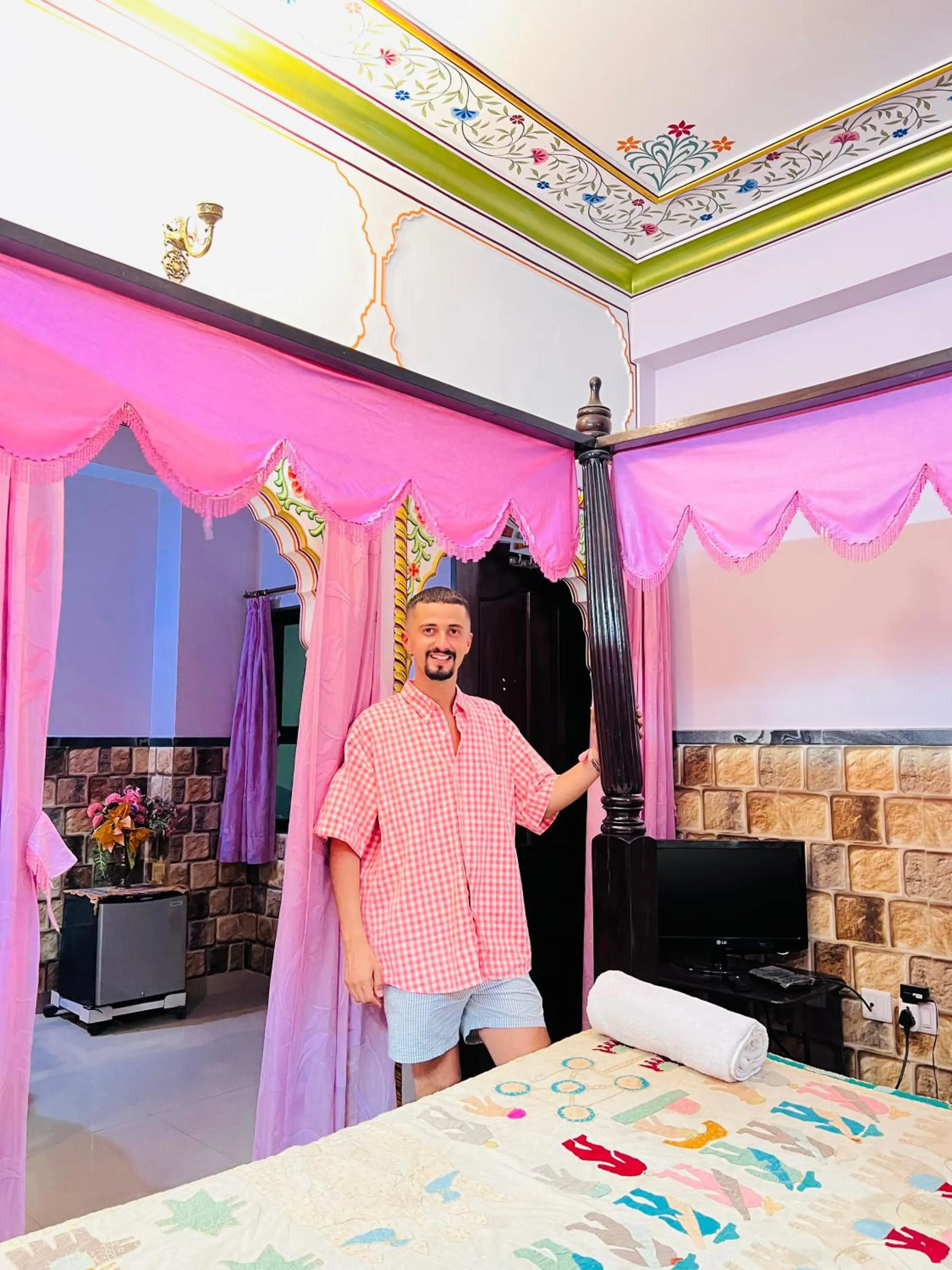 View (from property/room), Bed in Hotel Moon Light Palace