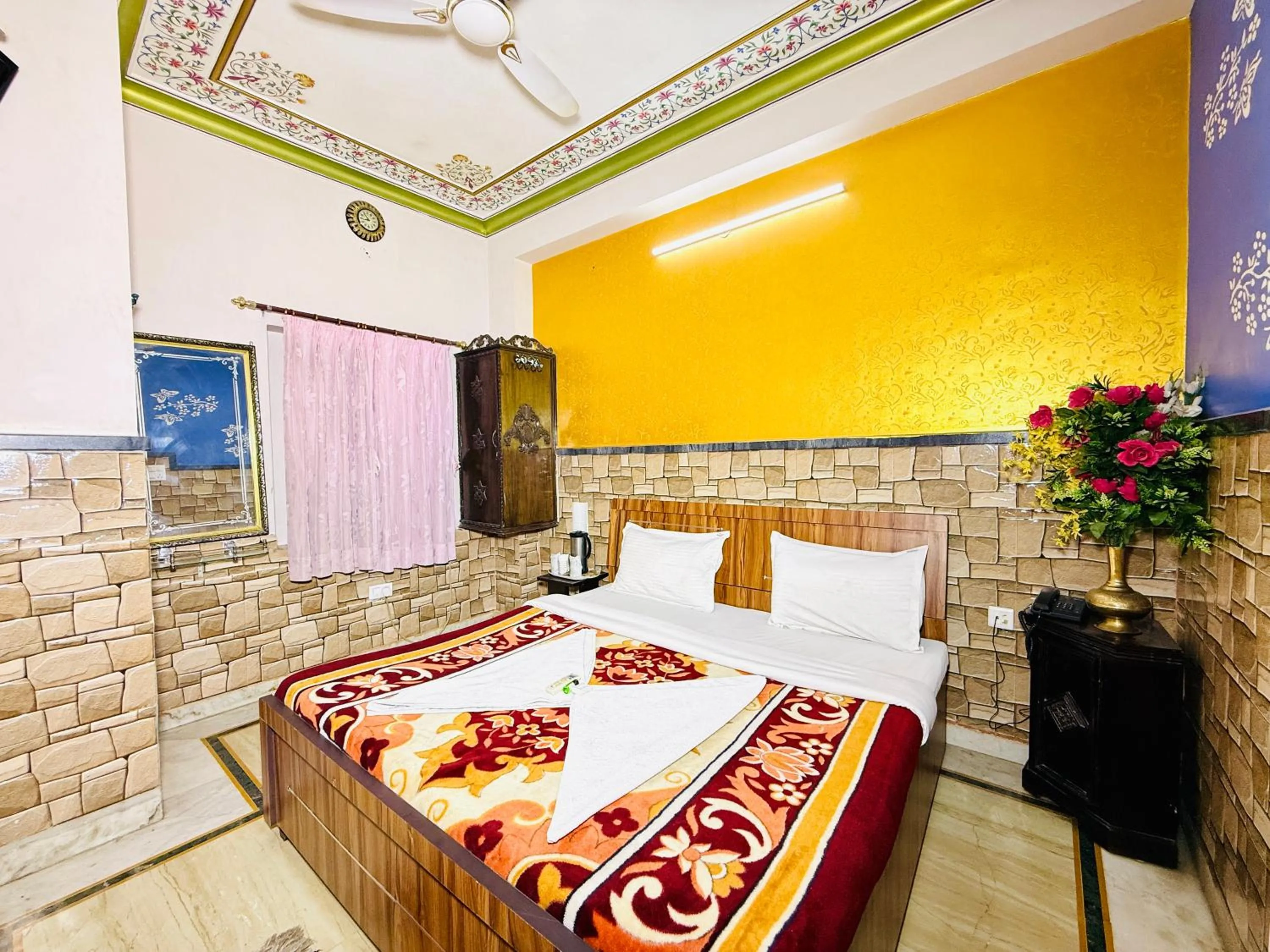 Bed in Hotel Moon Light Palace