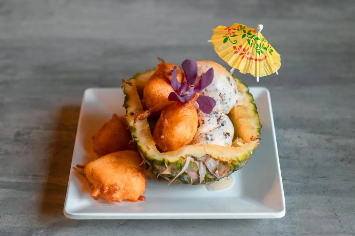 Food and drinks in Pa Prai Villas and Suites Resort