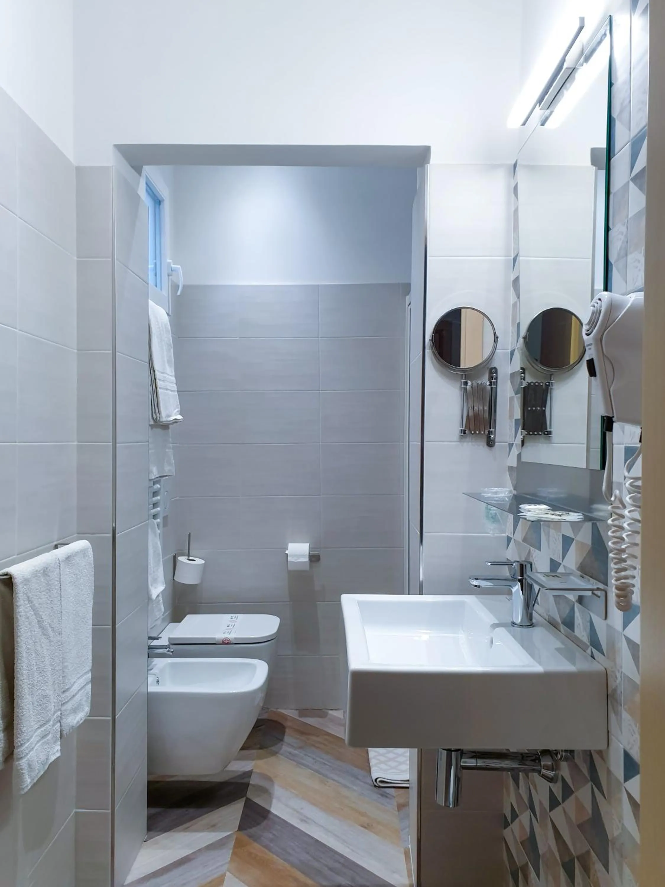 Toilet in Color Hotel Rimini