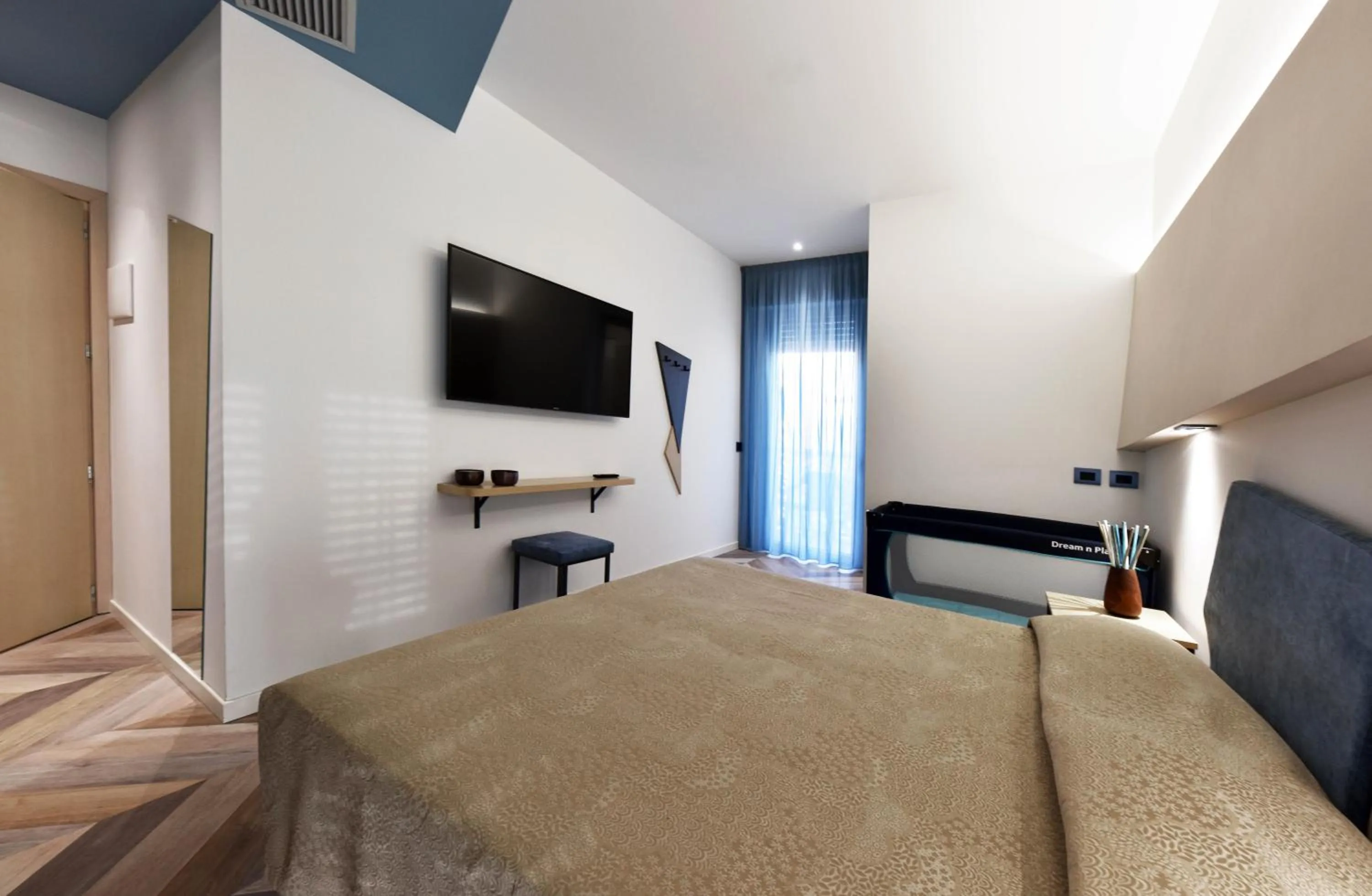 Bed in Color Hotel Rimini